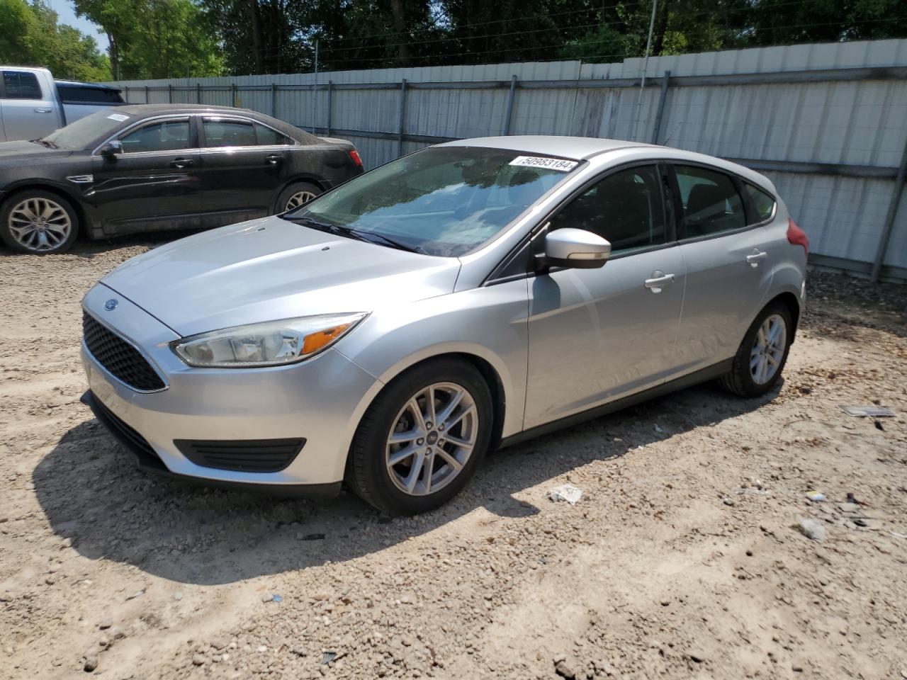 ford focus 2017 1fadp3k27hl216733