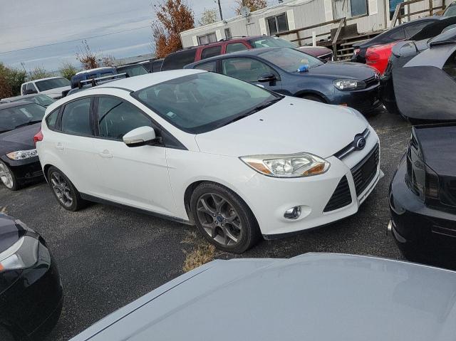 ford focus se 2014 1fadp3k28el144081