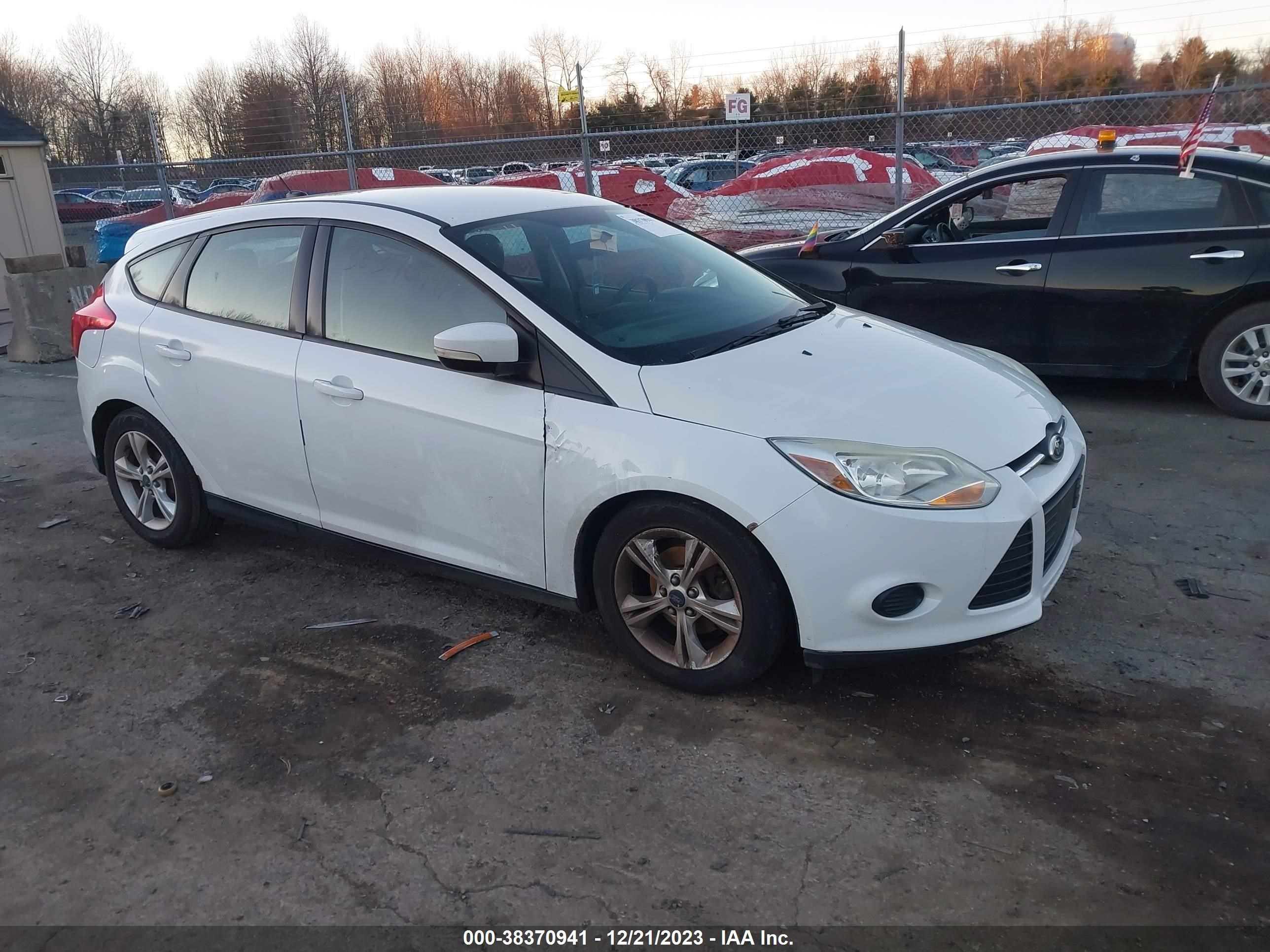 ford focus 2014 1fadp3k28el332874