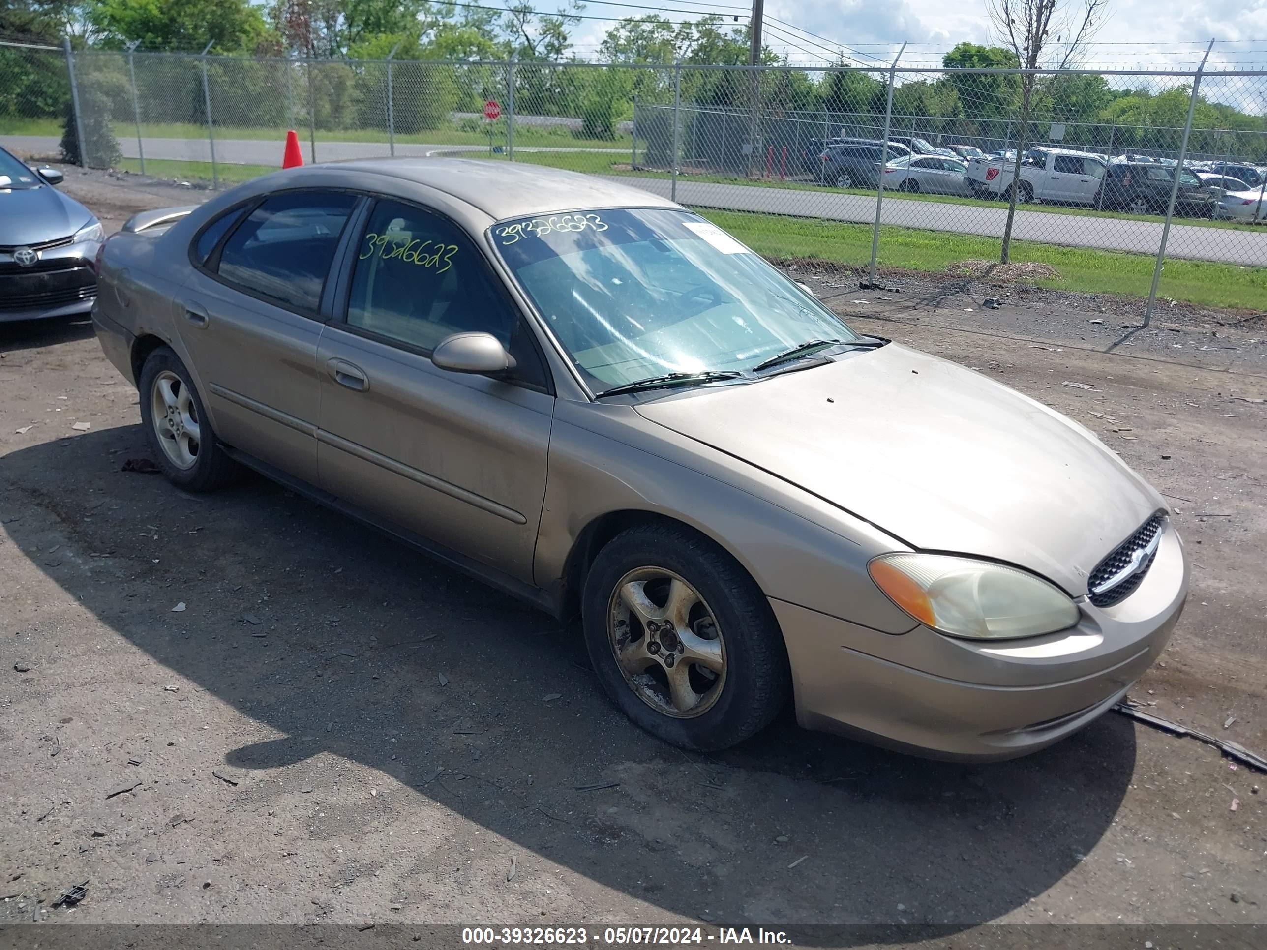 ford taurus 2003 1fafp55u83g230692