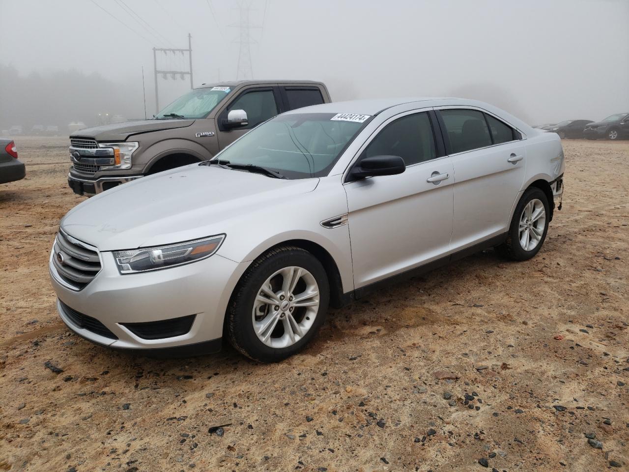 ford taurus 2018 1fahp2d80jg102875