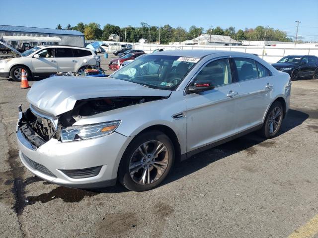 ford taurus se 2018 1fahp2d84jg117038