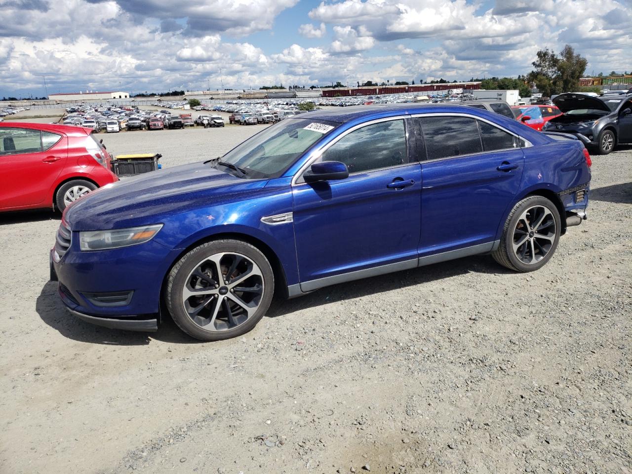 ford taurus 2014 1fahp2e81eg182319