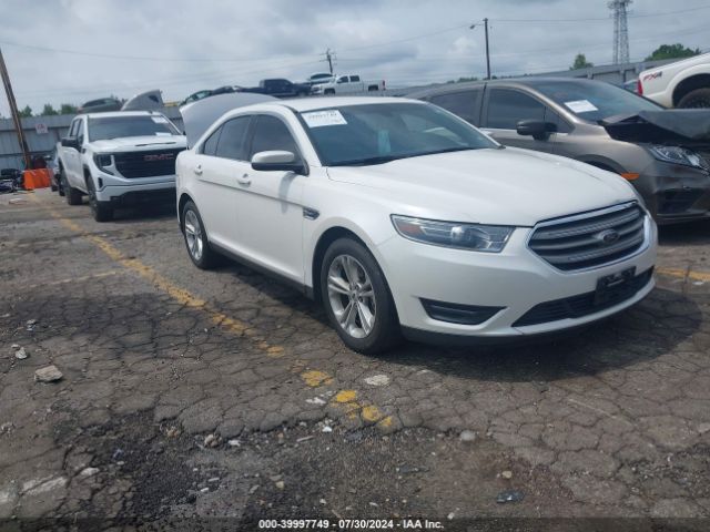 ford taurus 2018 1fahp2e82jg114895