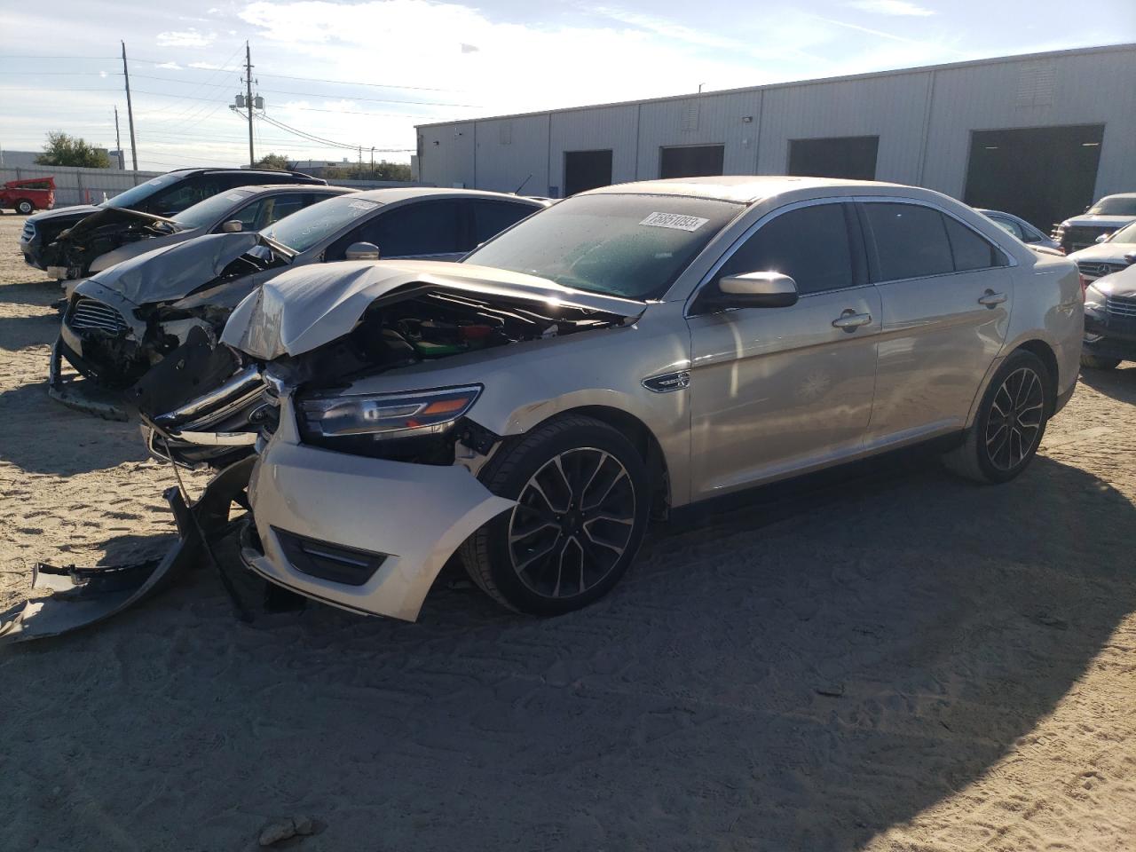 ford taurus 2018 1fahp2e8xjg111372