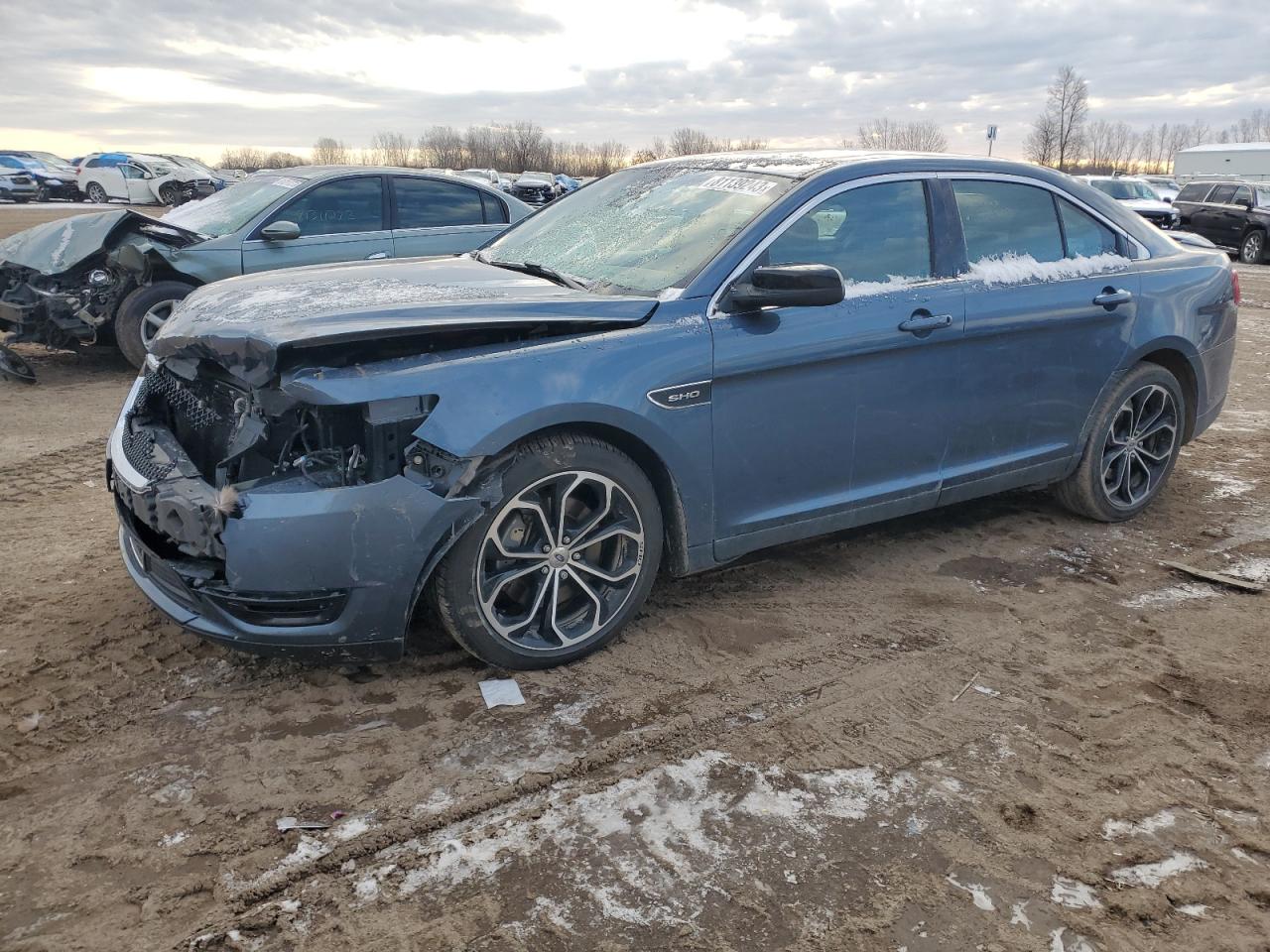 ford taurus 2018 1fahp2kt0jg125130