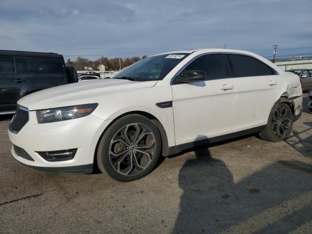 ford taurus sho 2017 1fahp2kt1hg132940