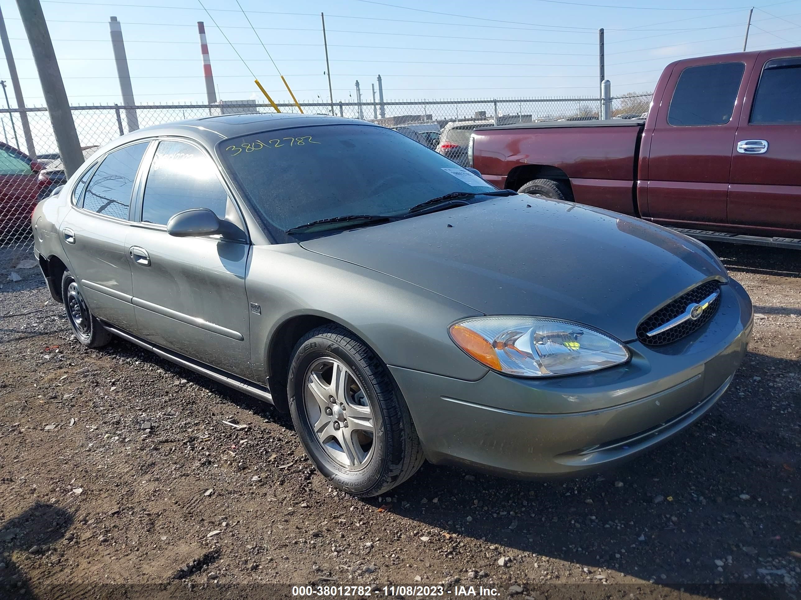 ford taurus 2002 1fahp56s12g144161