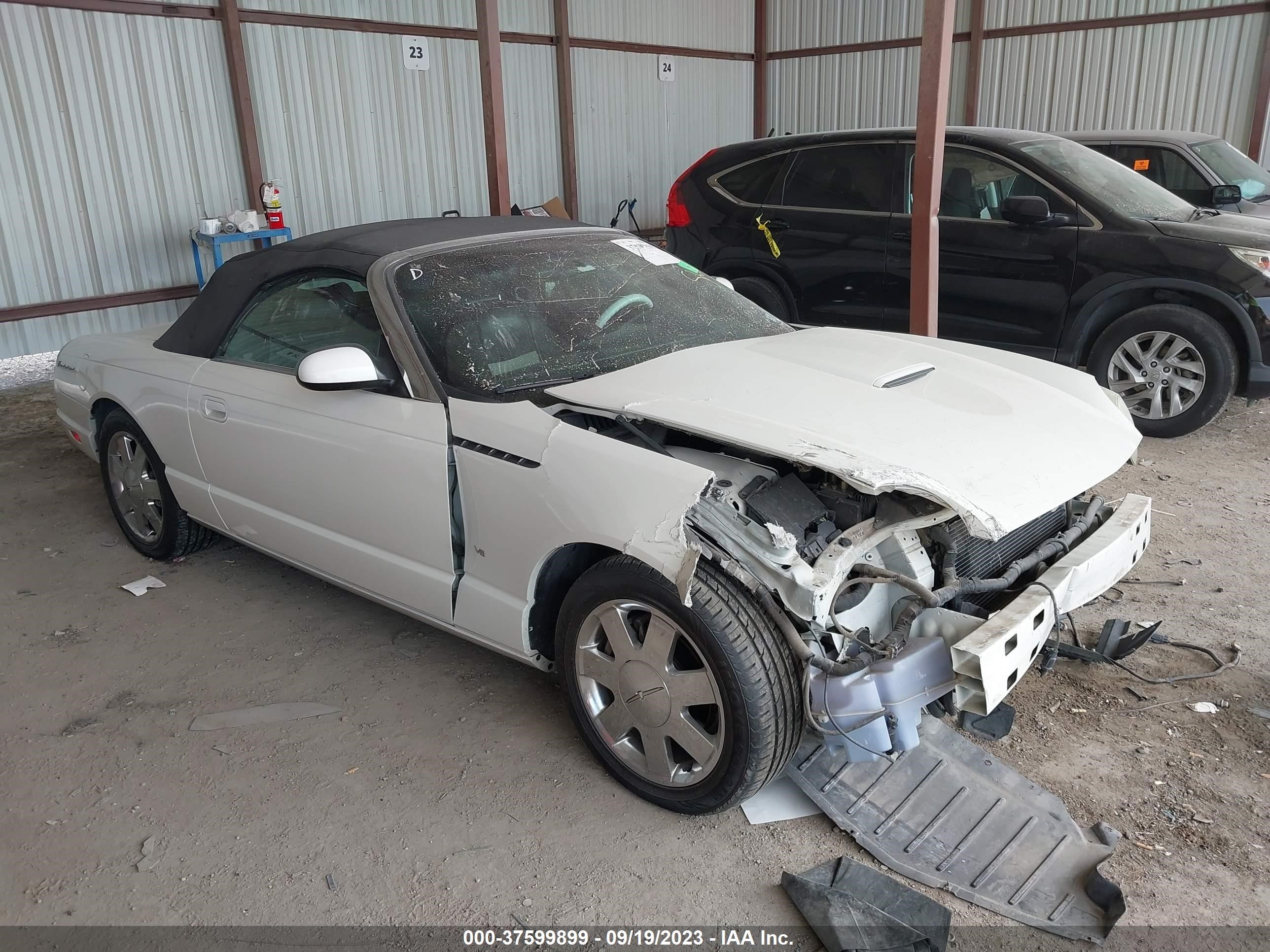 ford thunderbird 2003 1fahp60a13y107273