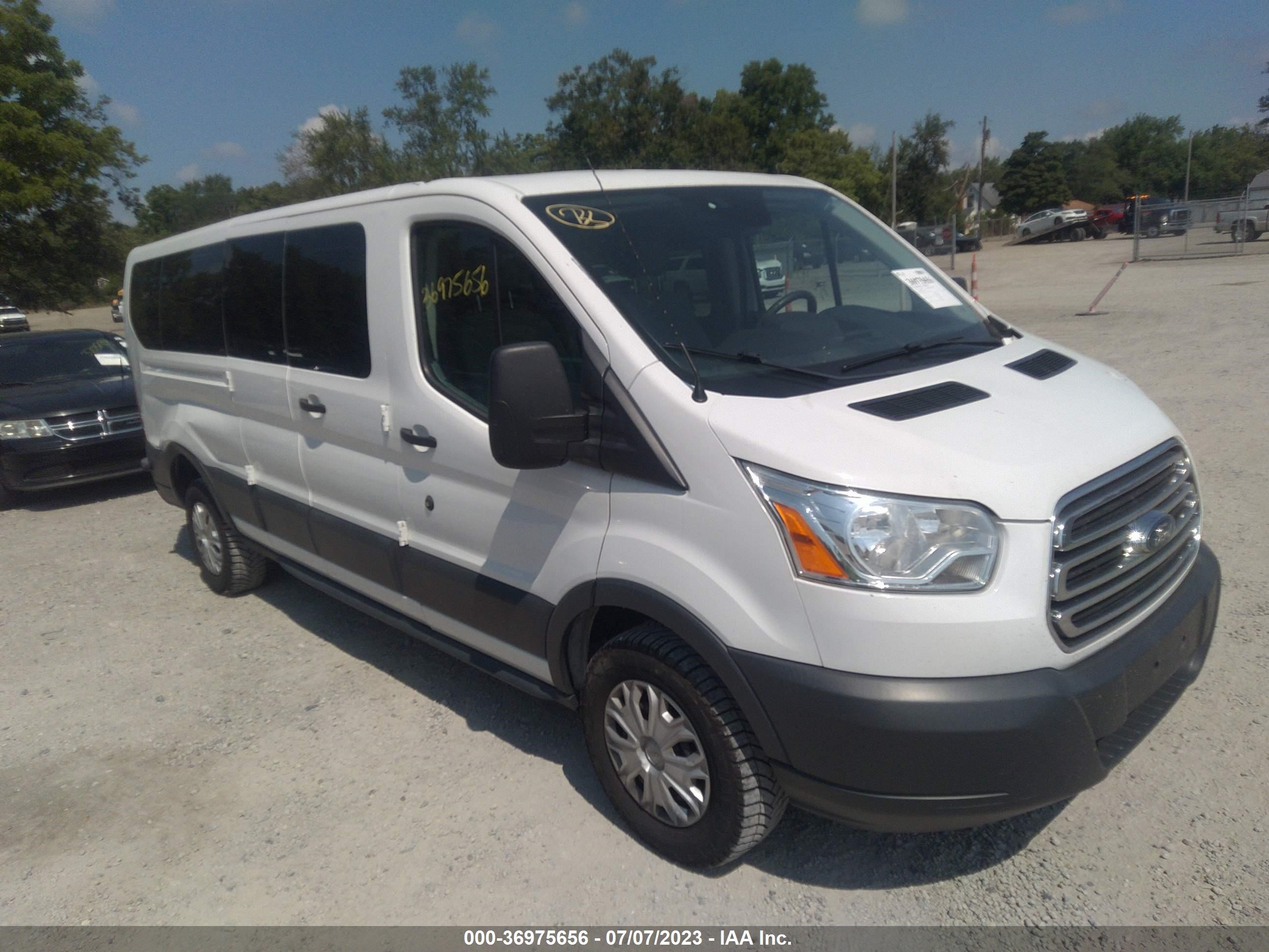 ford transit 2015 1fbzx2zm9fka53690