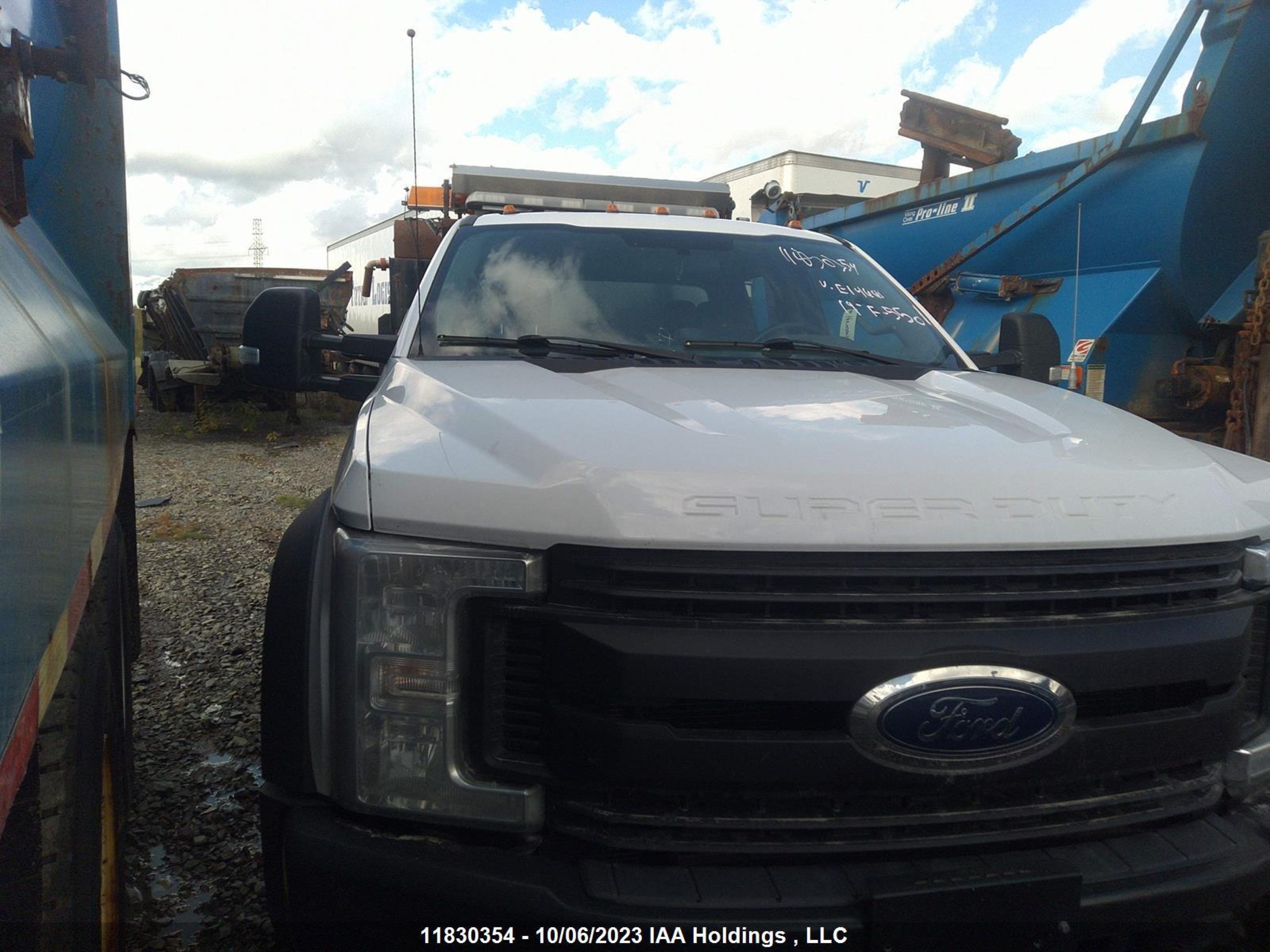 ford  2019 1fd0w5ht9kee14664