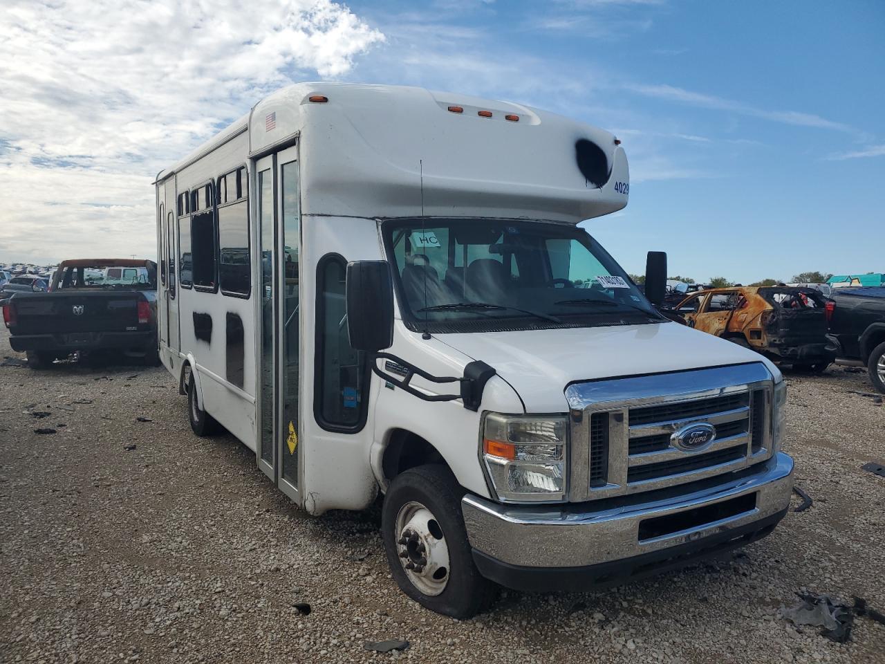 ford econoline 2016 1fdee3fl2gdc30910