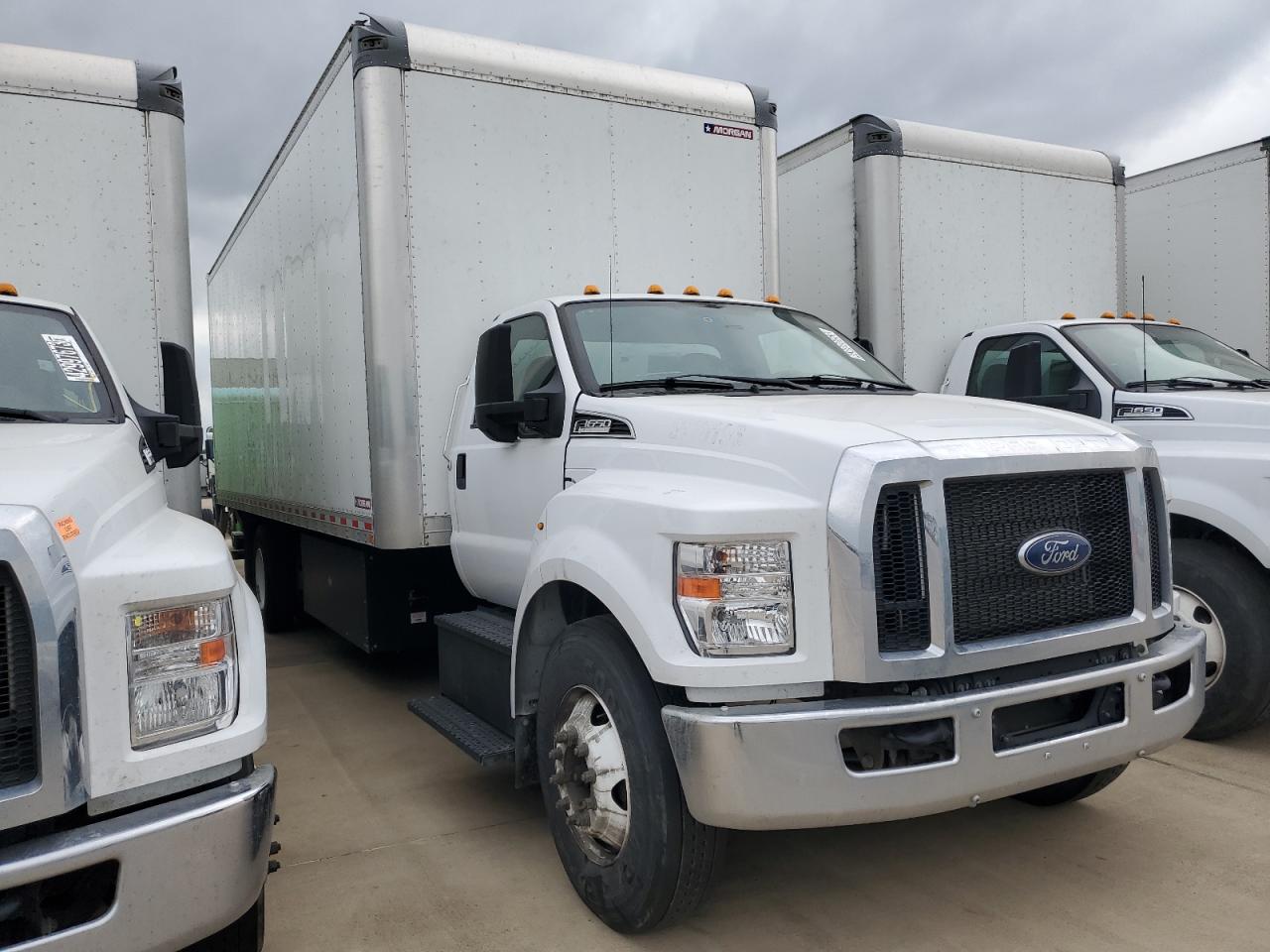 ford  2022 1fdnf6an6ndf08924