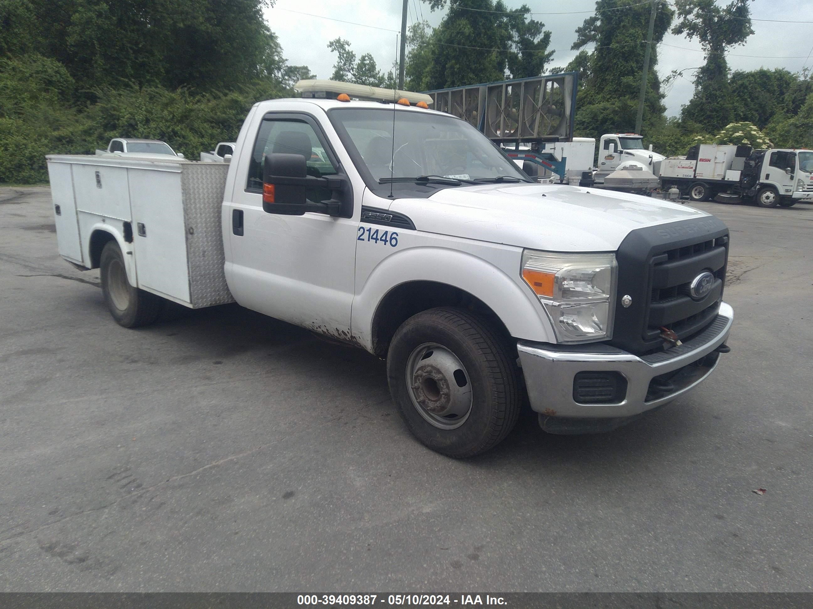 ford  2014 1fdrf3g63eea11405