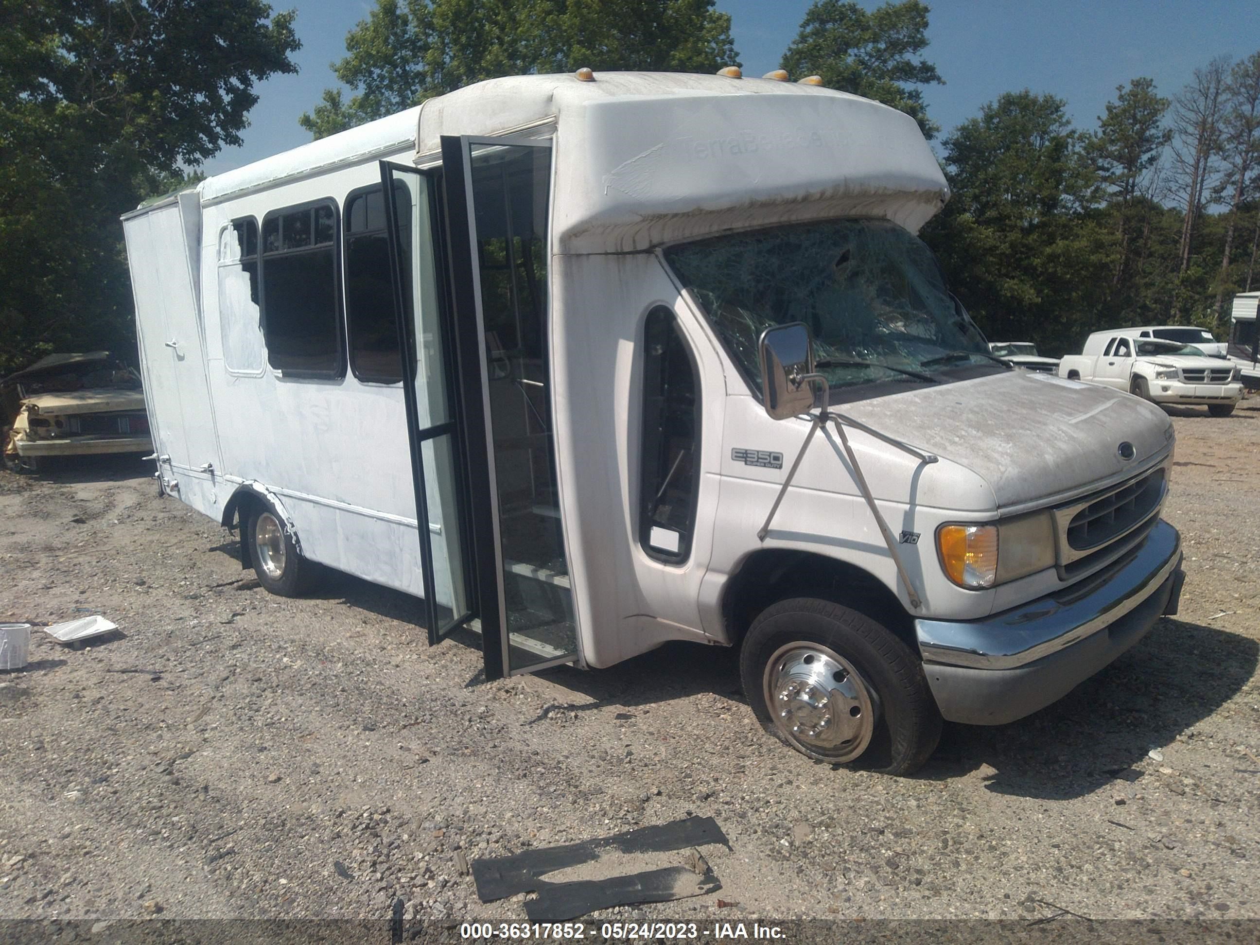 ford econoline 1999 1fdwe30s0xhc05128