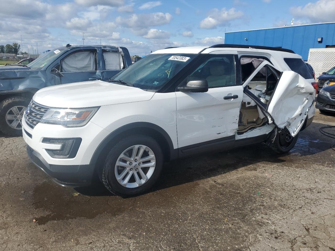 ford explorer 2017 1fm5k7b86hgd01995