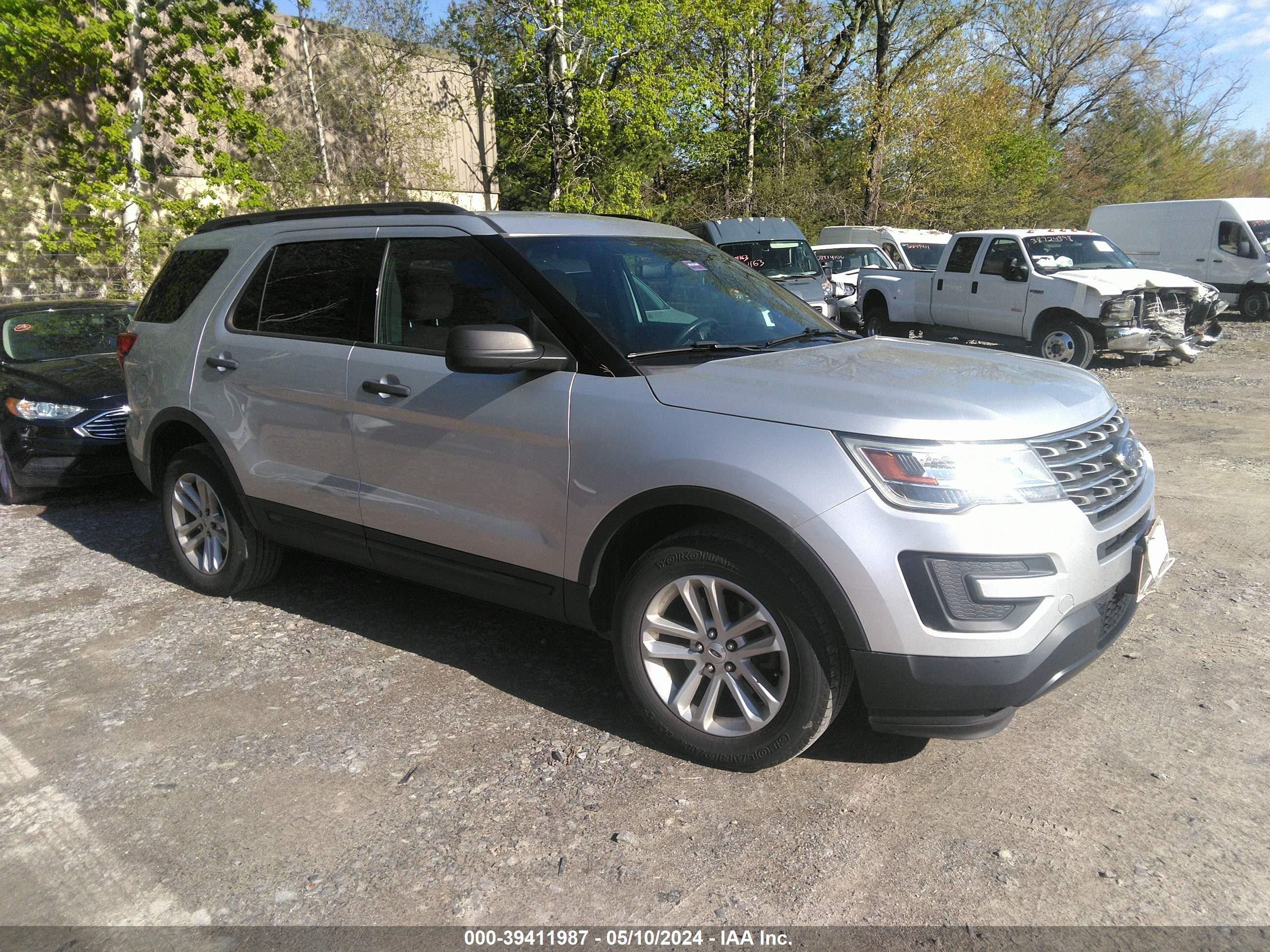 ford explorer 2017 1fm5k8b82hgc80424