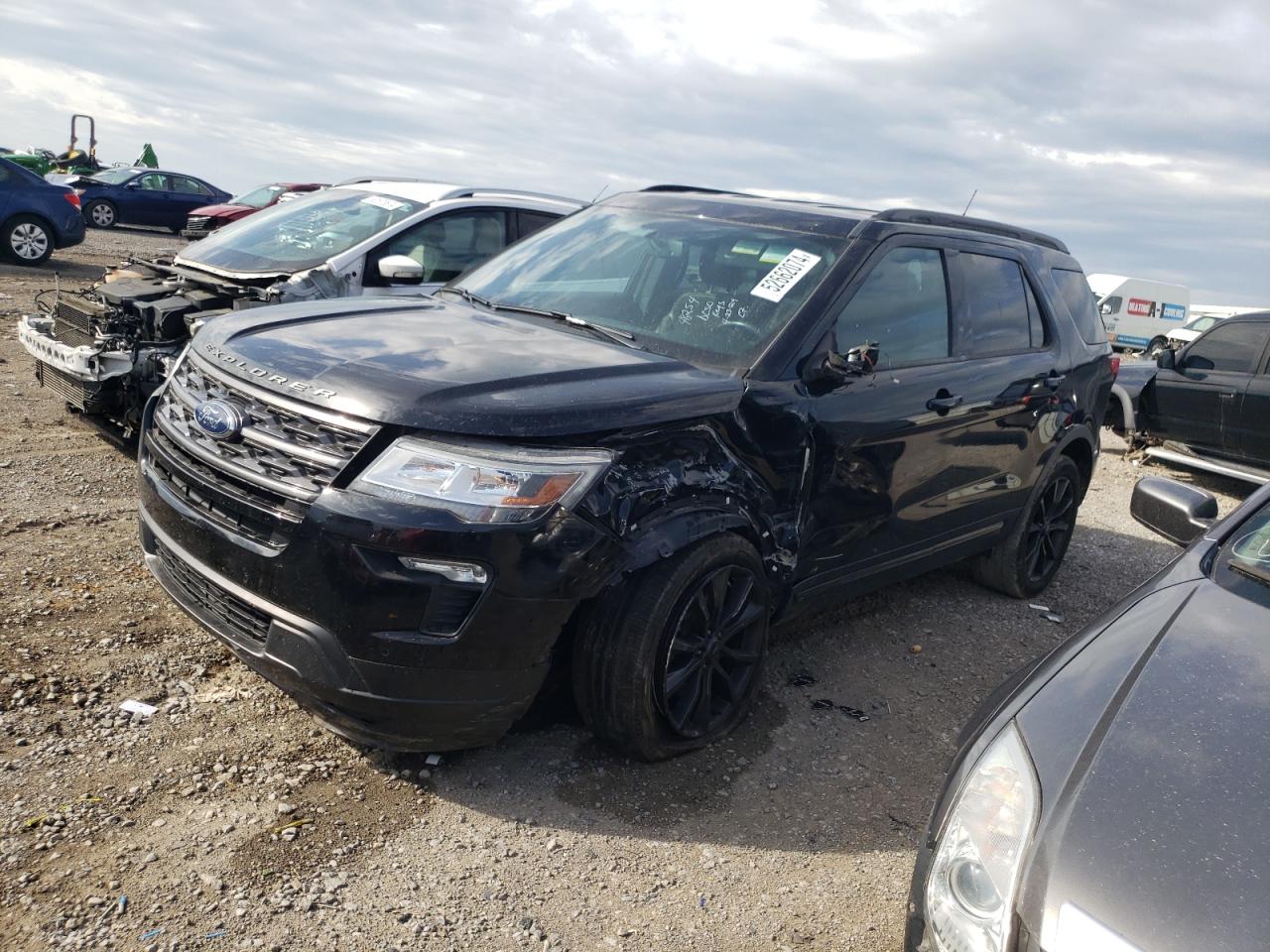 ford explorer 2018 1fm5k8d85jgb76870