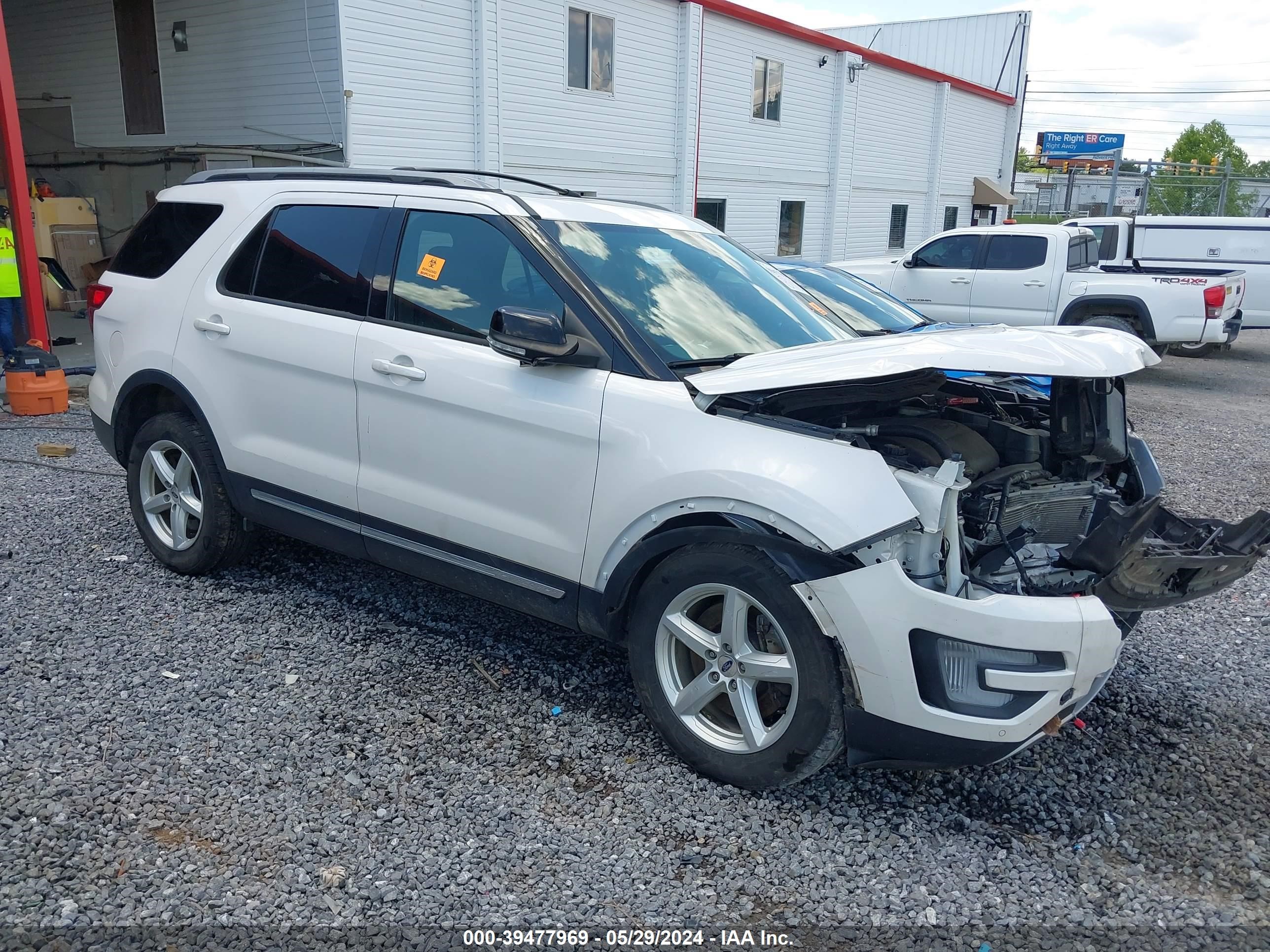 ford explorer 2017 1fm5k8d88hge07402