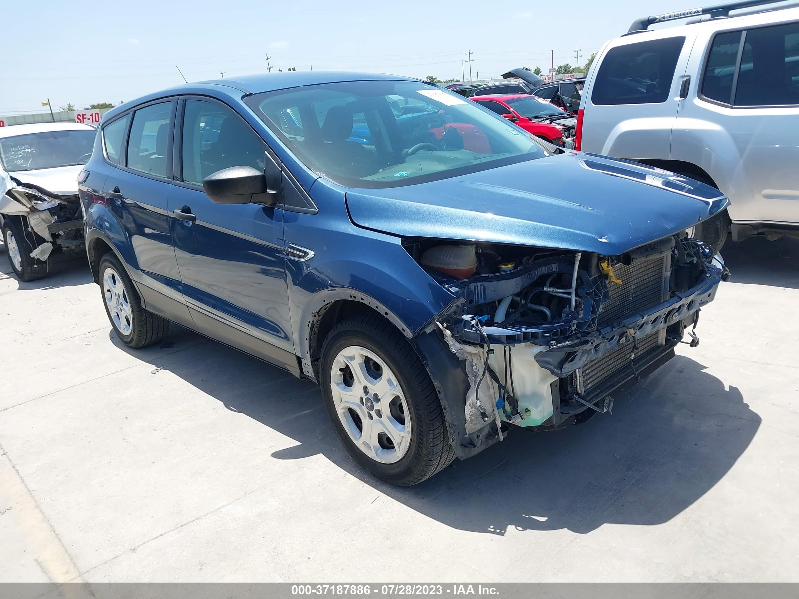 ford escape 2018 1fmcu0f73jub60711