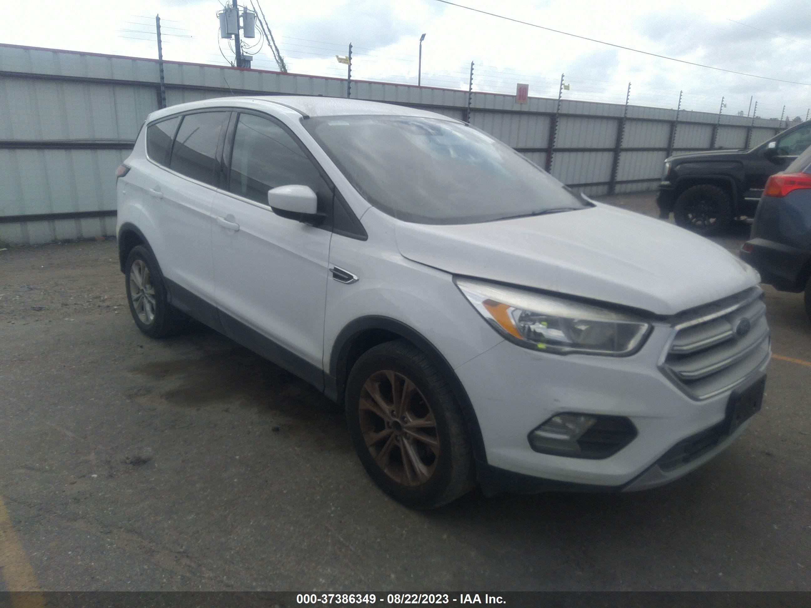 ford escape 2017 1fmcu0gd7huc86245