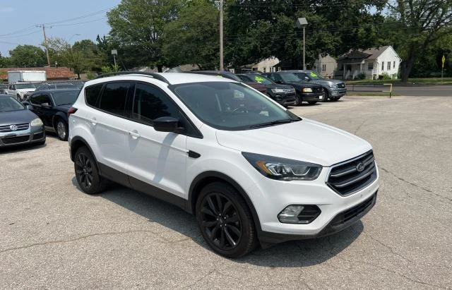 ford escape se 2019 1fmcu0gd8kua07327