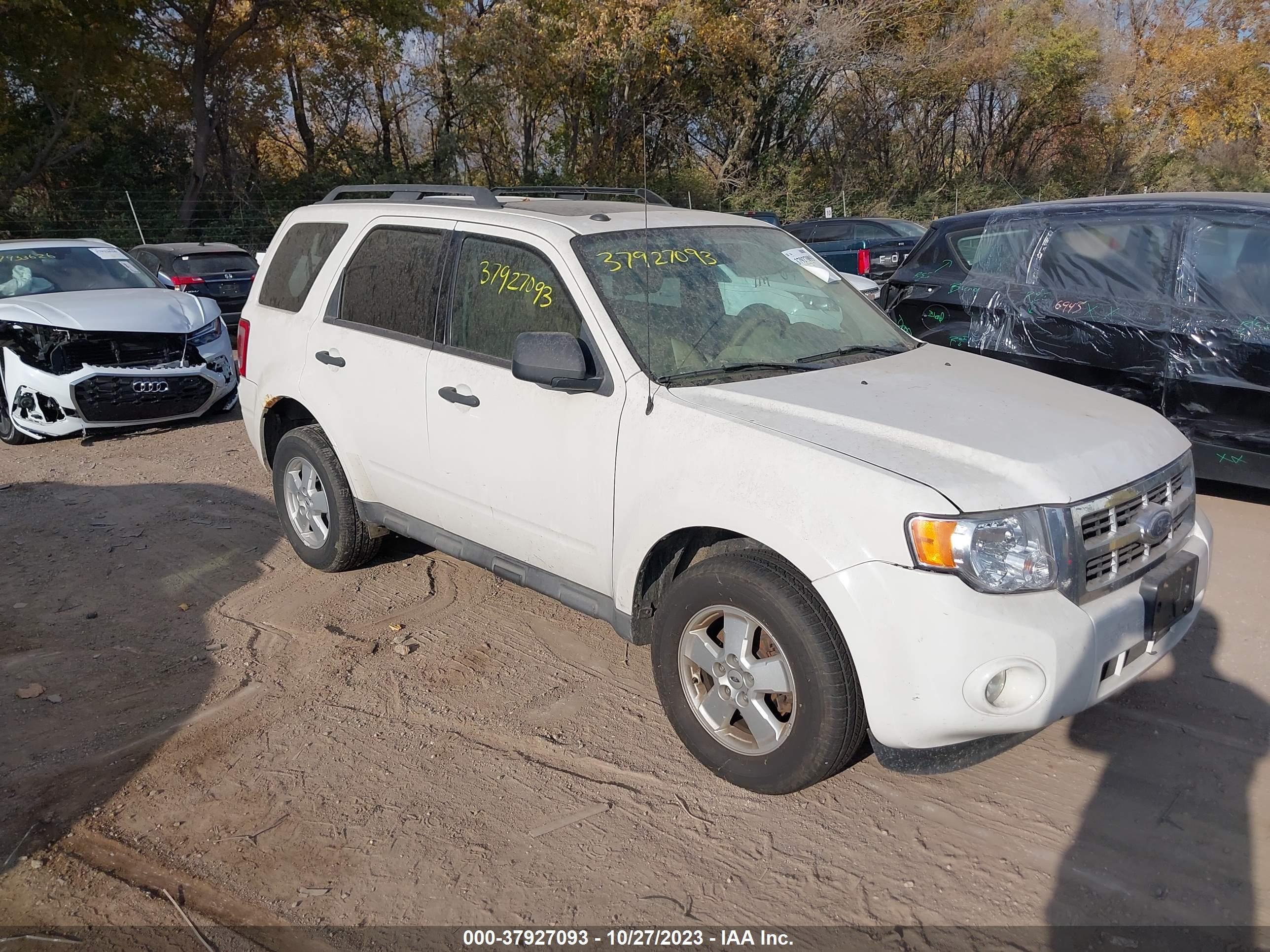 ford escape 2009 1fmcu93g29kc50321