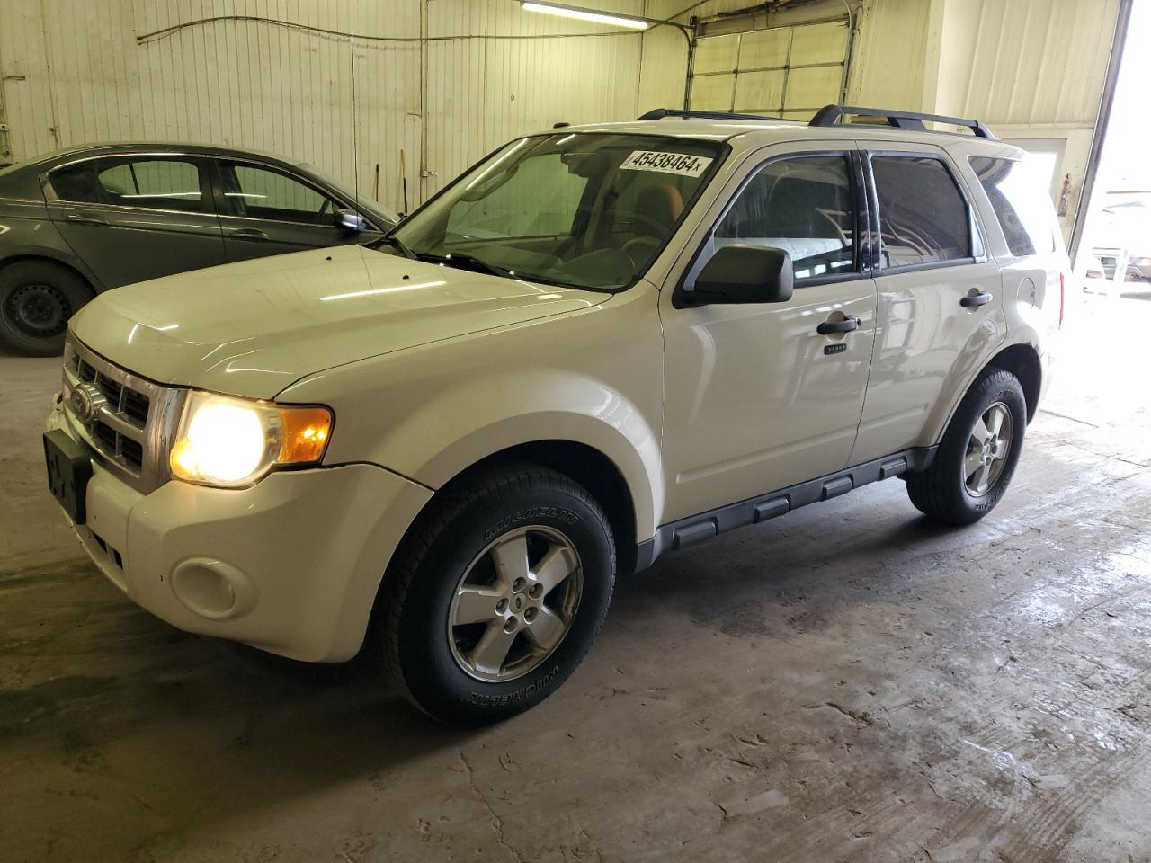 ford escape 2010 1fmcu9d70akb95371