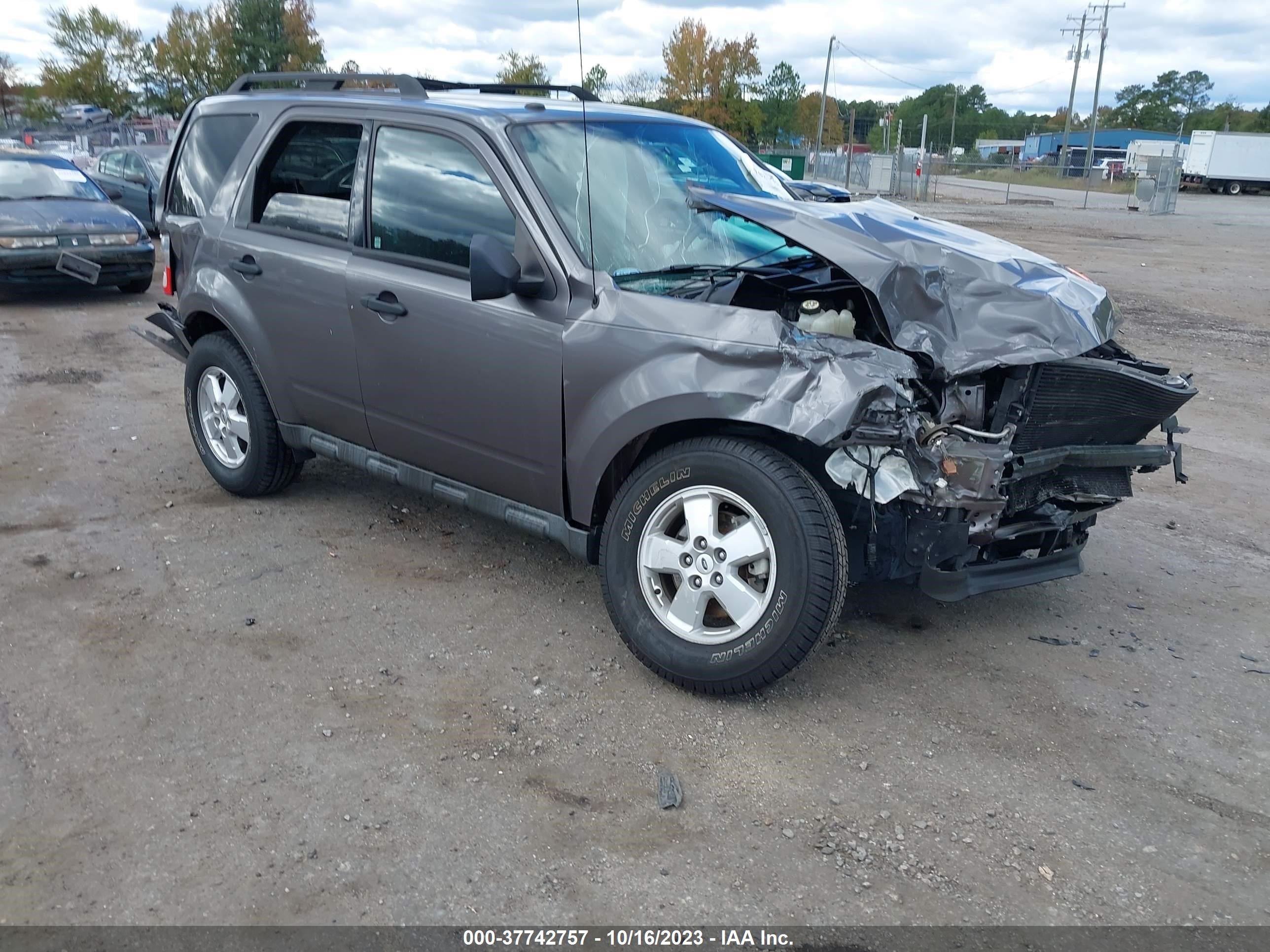 ford escape 2010 1fmcu9d71akc14896