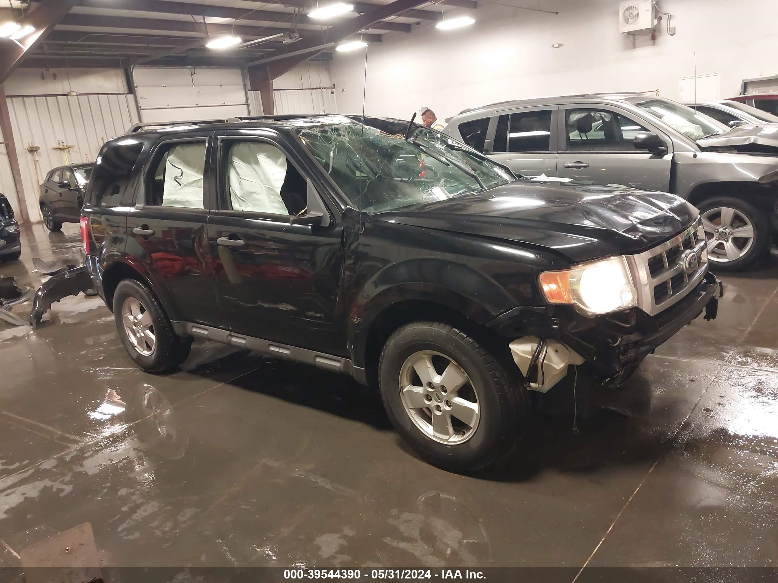 ford escape 2010 1fmcu9d77akc28480