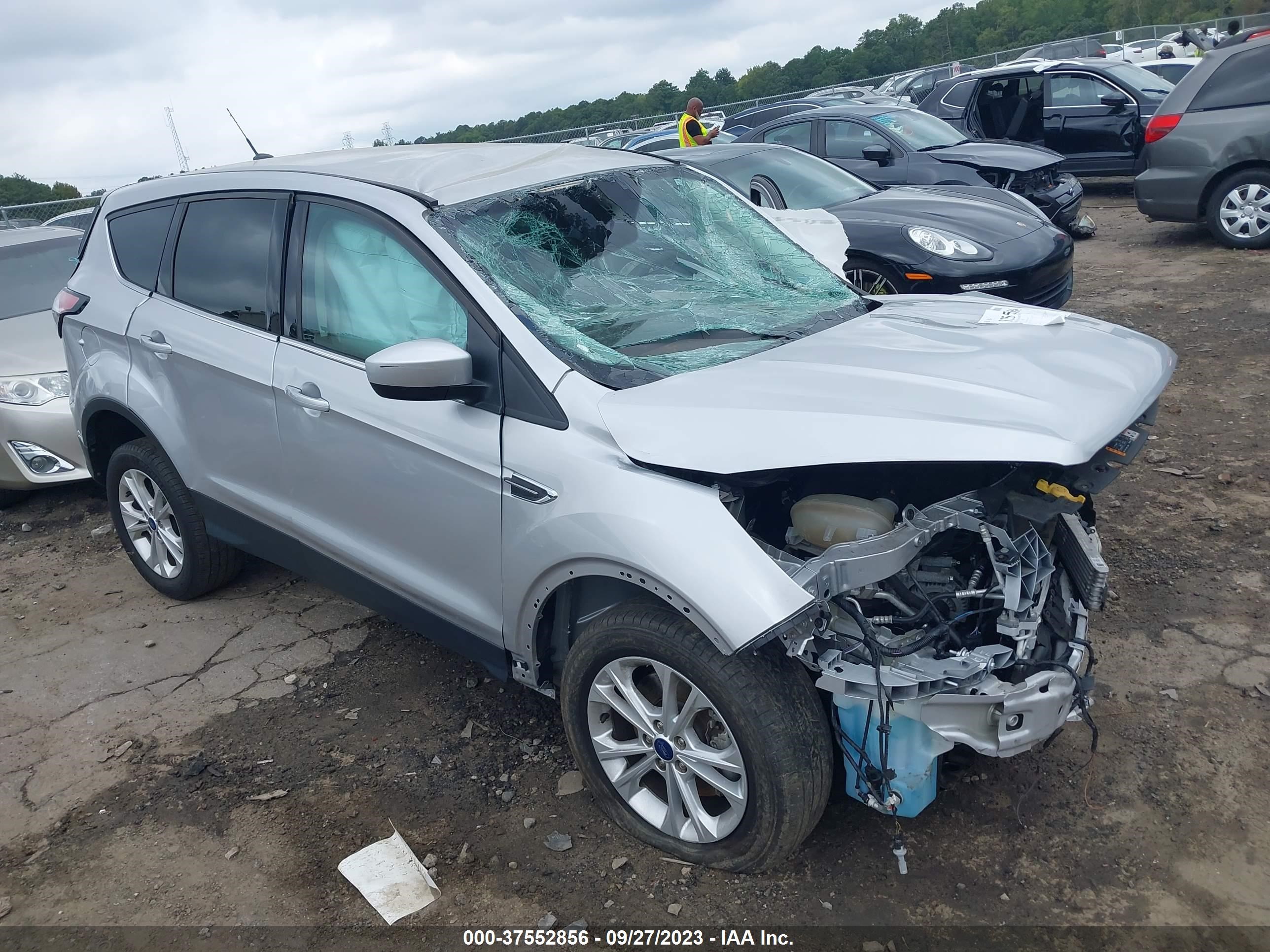 ford escape 2017 1fmcu9gd1hue61285