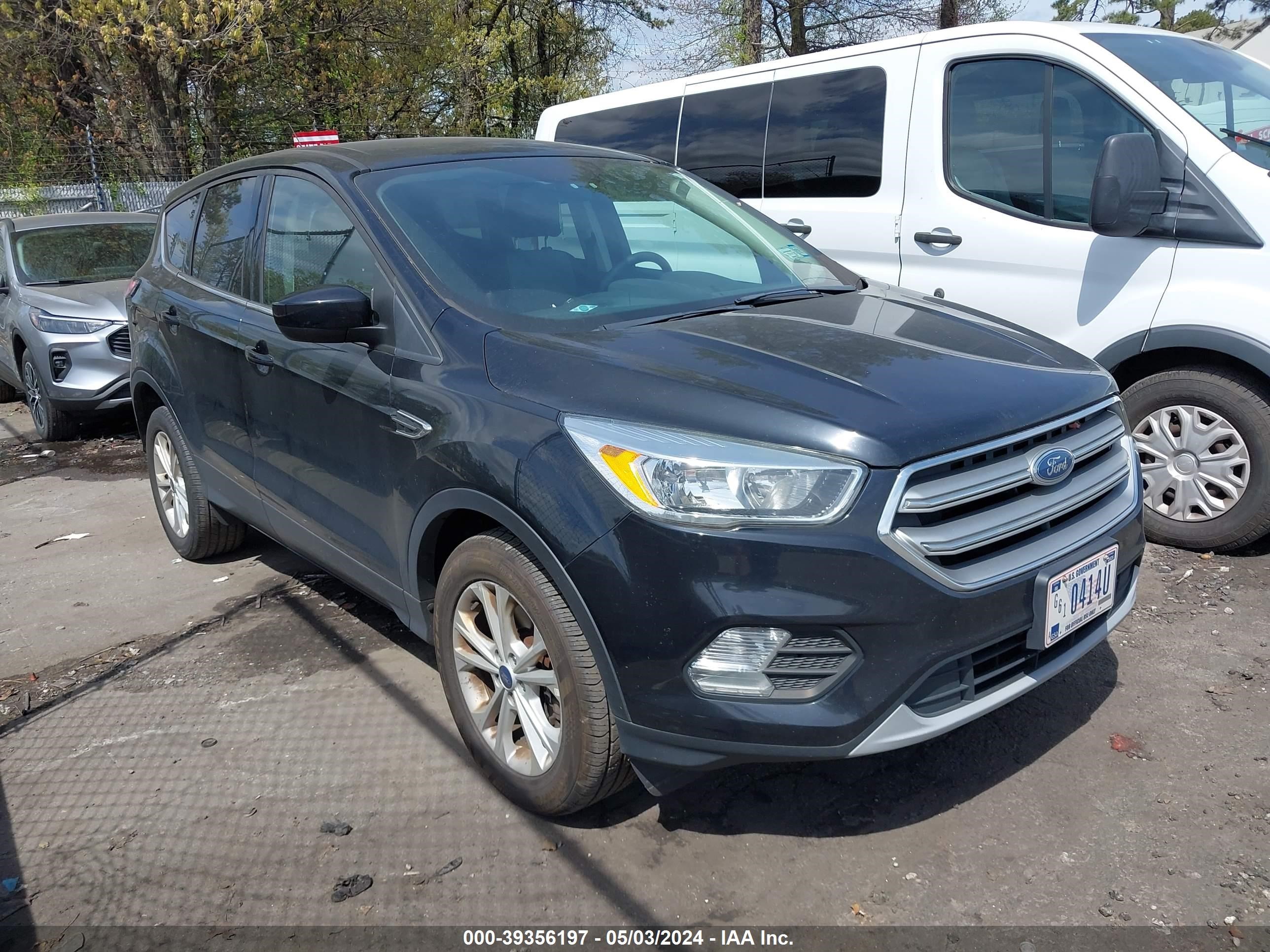 ford escape 2017 1fmcu9gd7hud68366