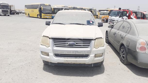 ford explorer 2009 1fmeu73e09ua06098