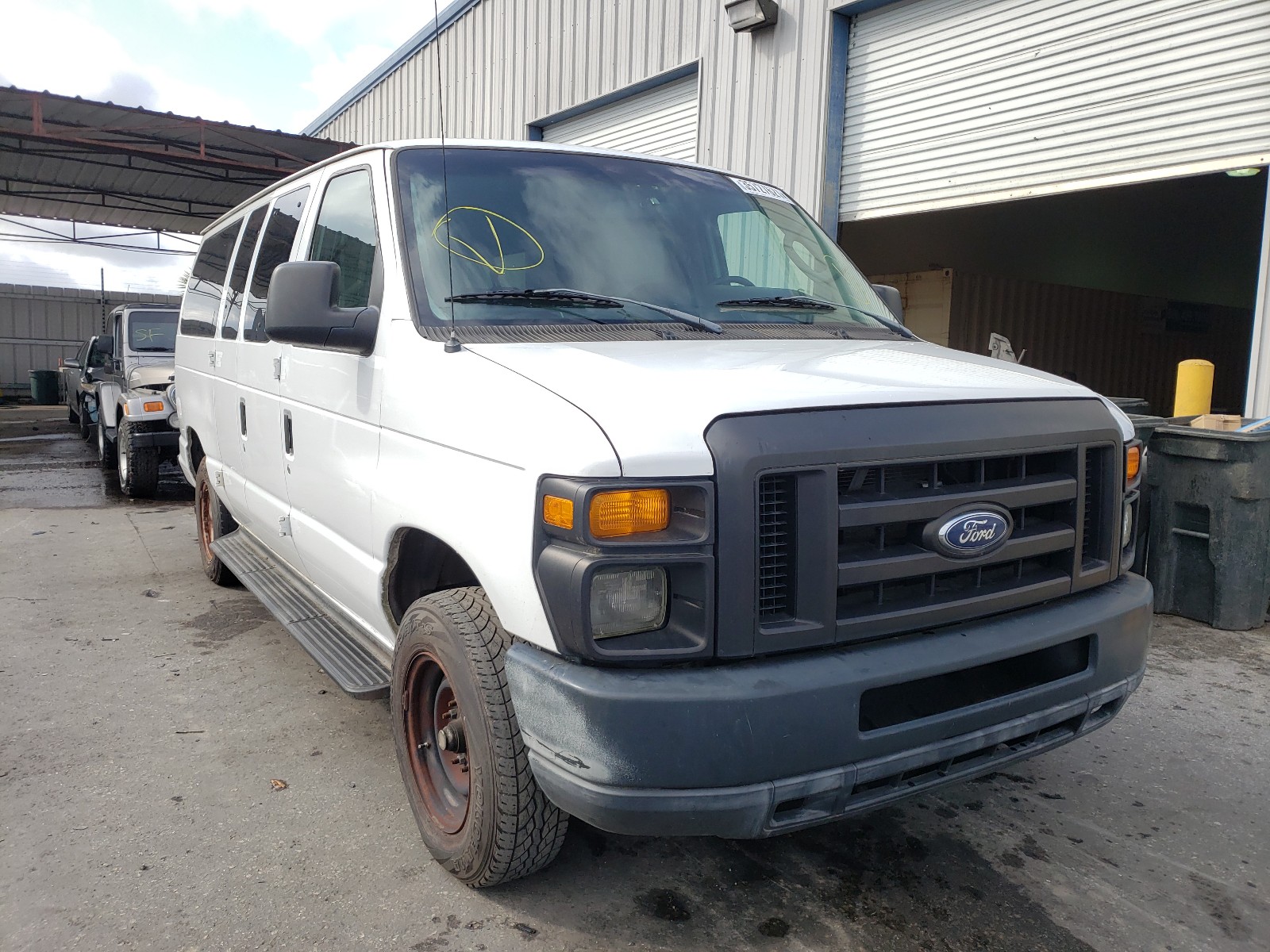 ford econoline 2011 1fmne1bw8bdb02801