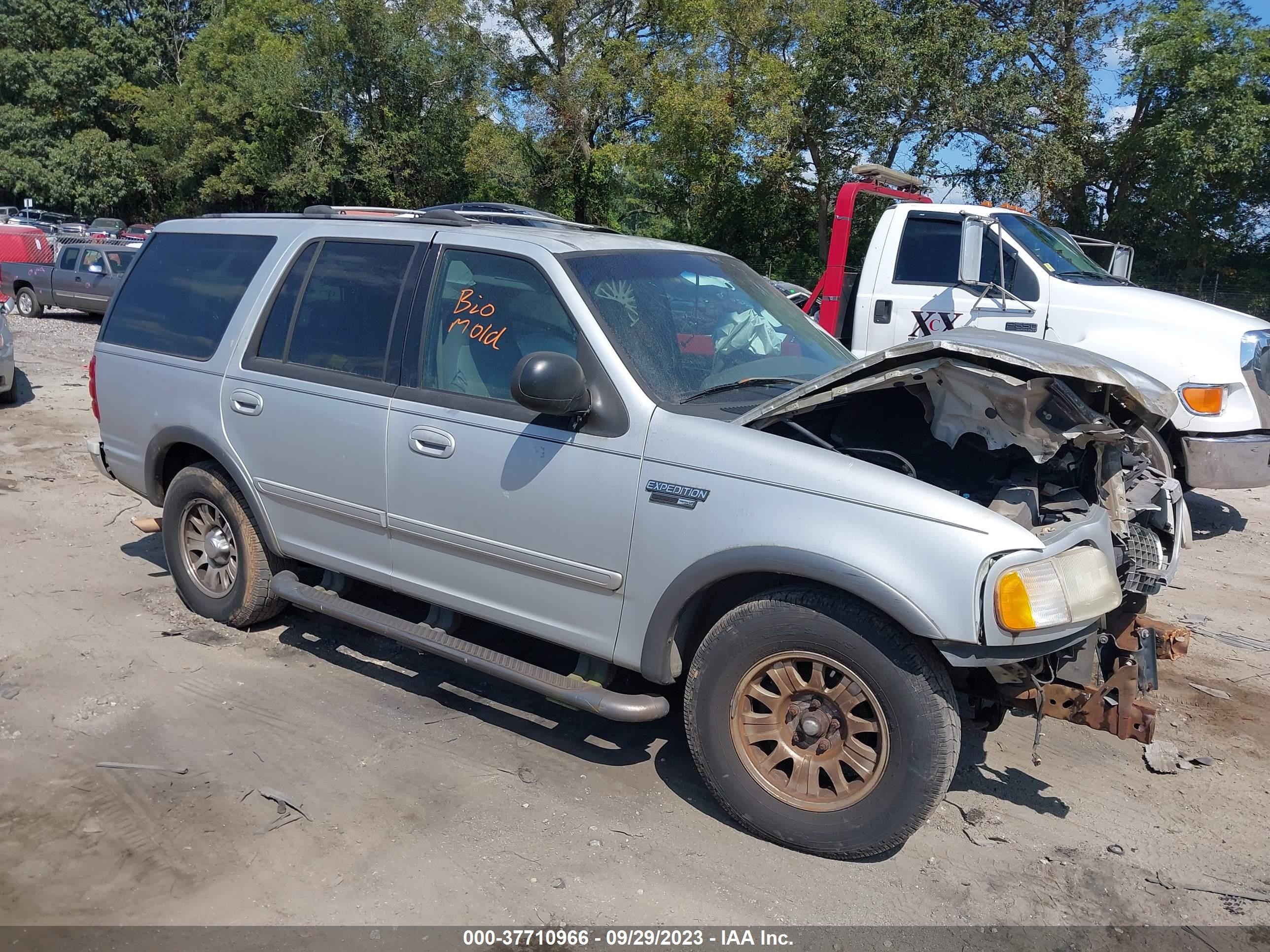 ford expedition 2001 1fmru15w11la50058