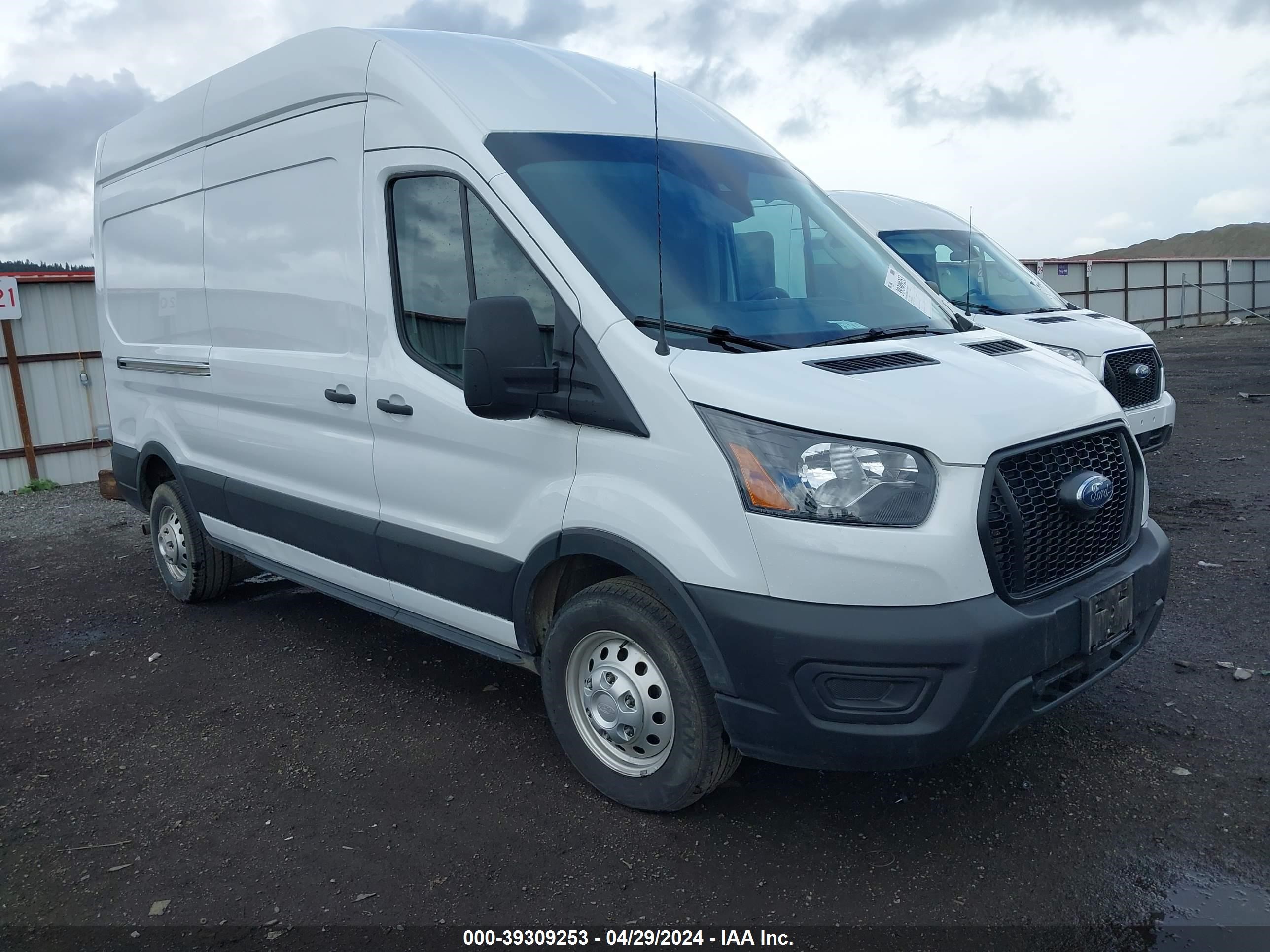 ford transit 2023 1ftbr2x85pka07725