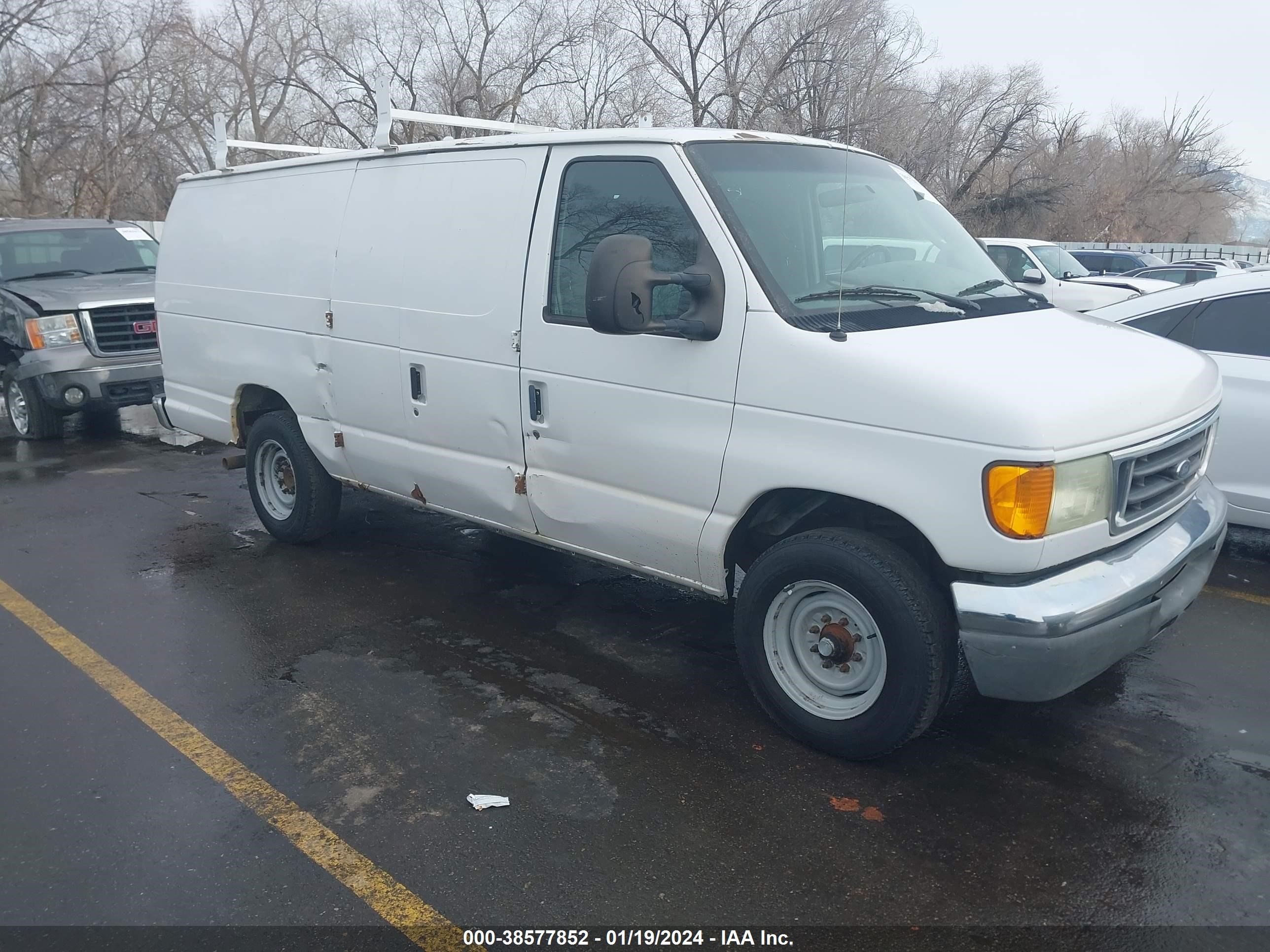 ford econoline 2004 1ftns24lx4ha56132