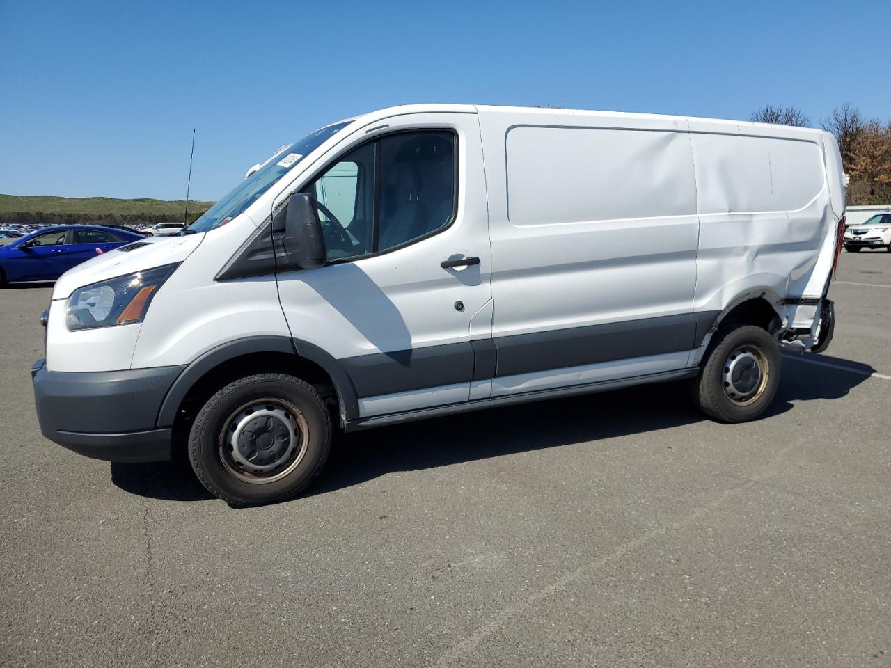 ford transit 2017 1ftye1ym8hka04041