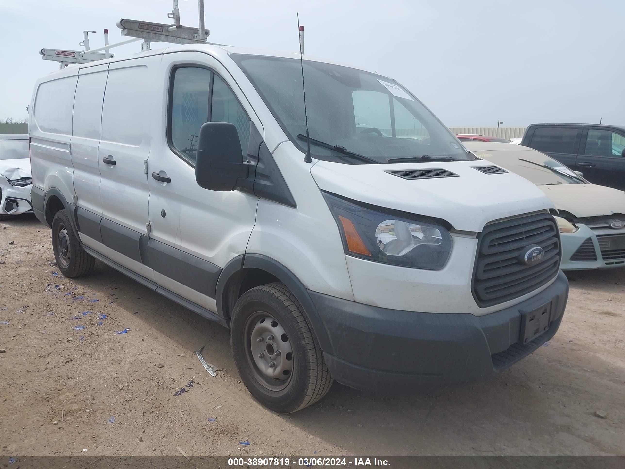 ford  2018 1ftyr1zm9jkb15089