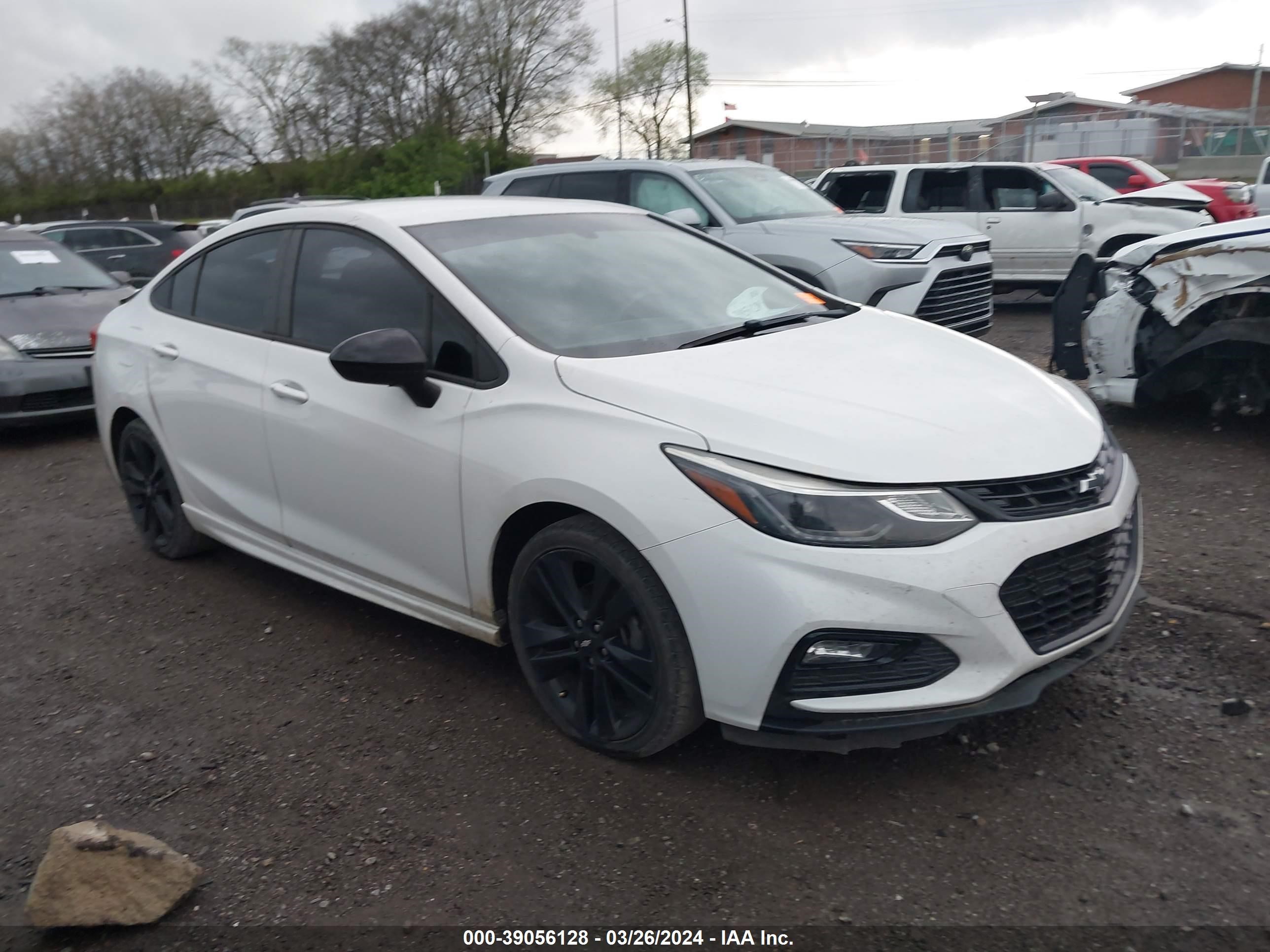 chevrolet cruze 2018 1g1be5sm2j7215923