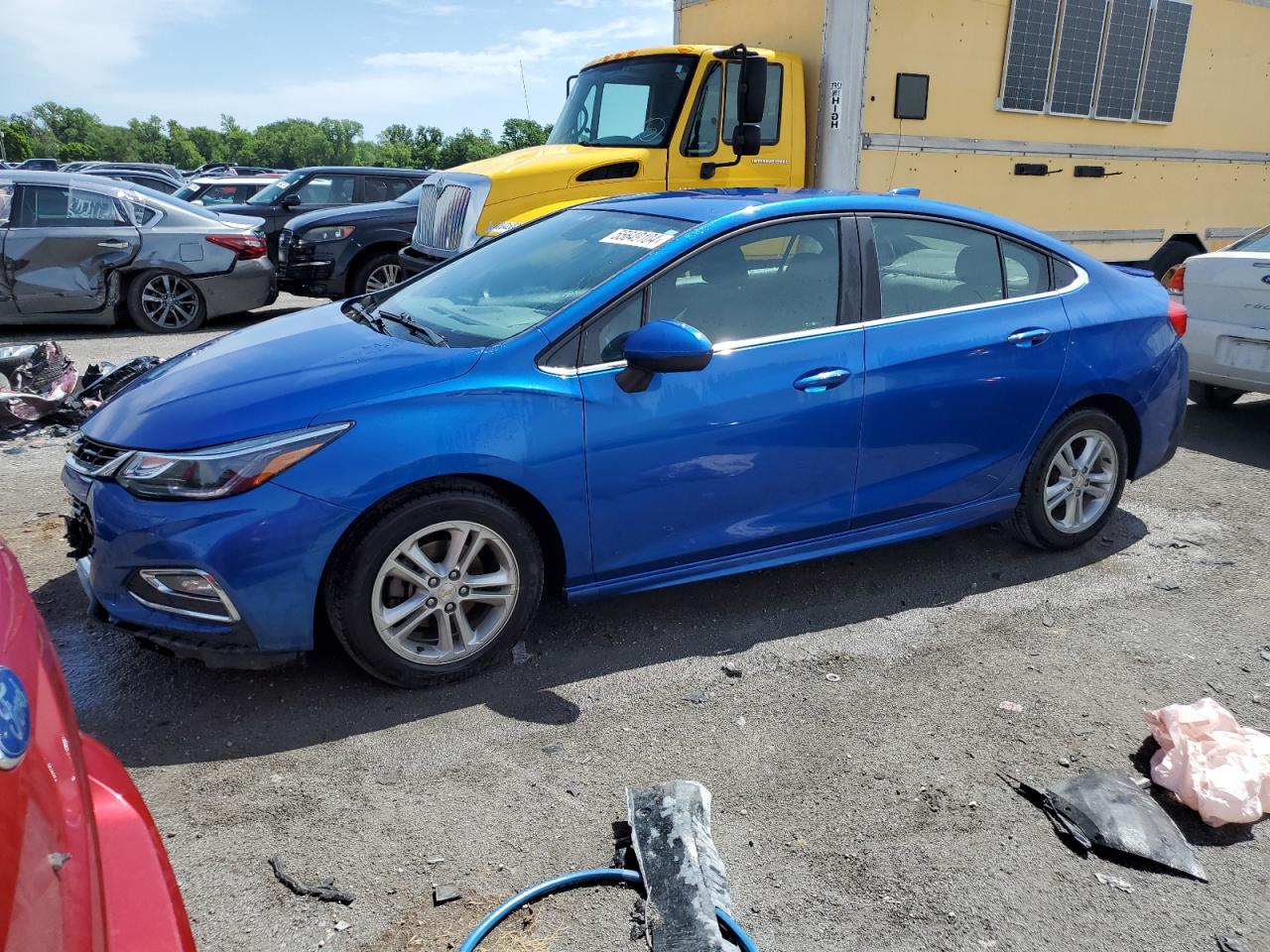 chevrolet cruze 2018 1g1be5sm2j7220734