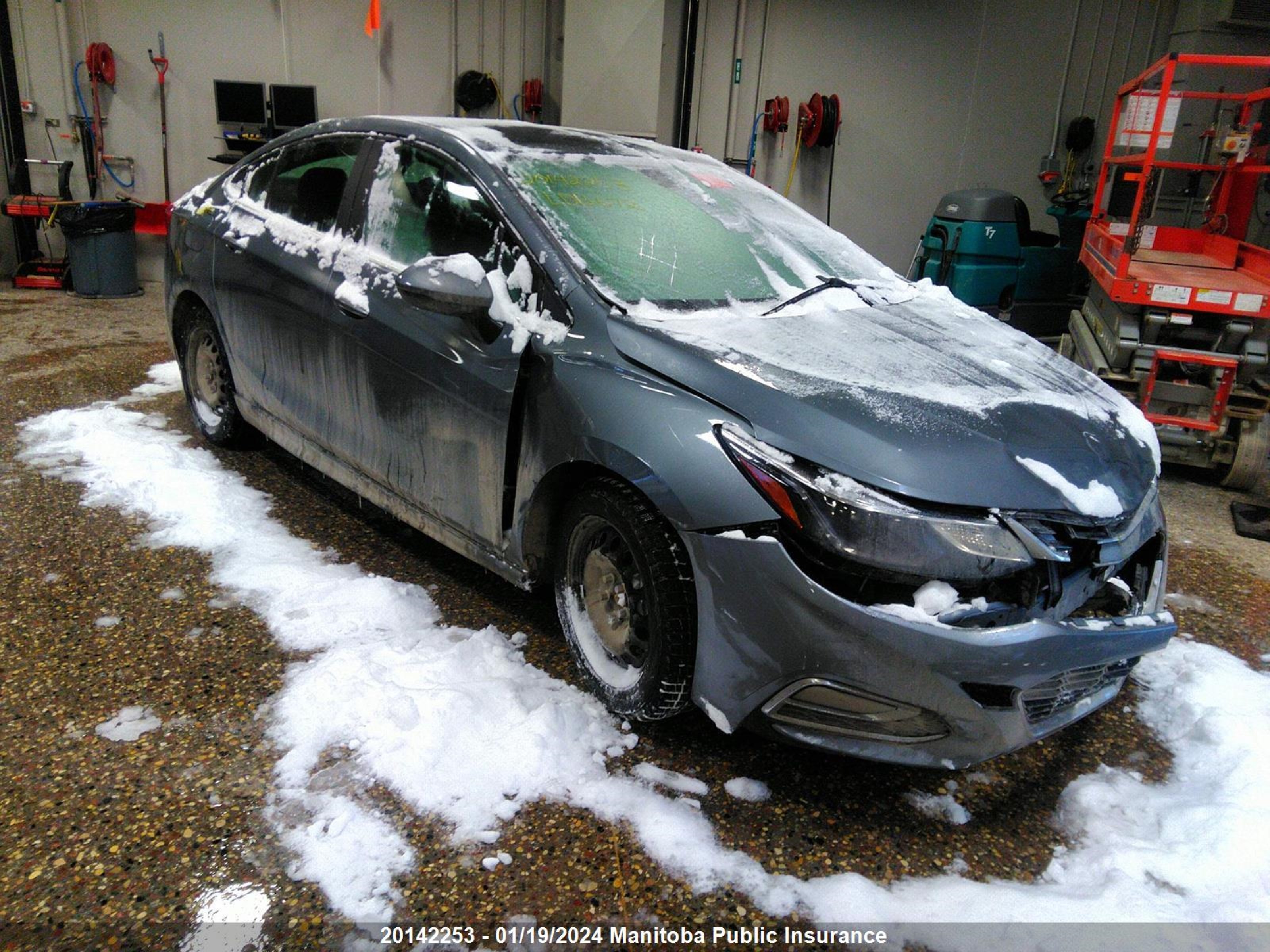 chevrolet cruze 2018 1g1be5sm6j7243630