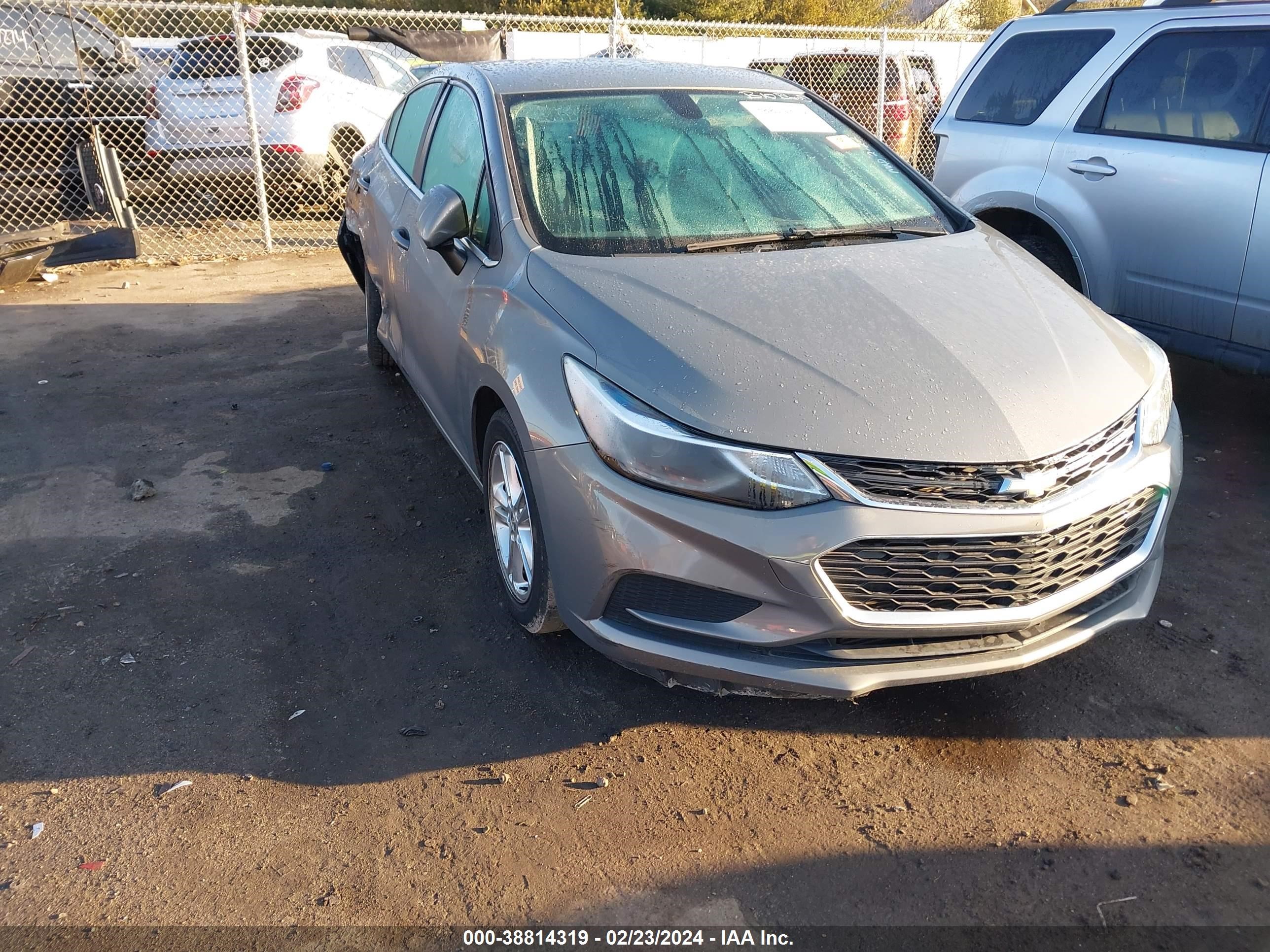 chevrolet cruze 2018 1g1be5sm9j7110277