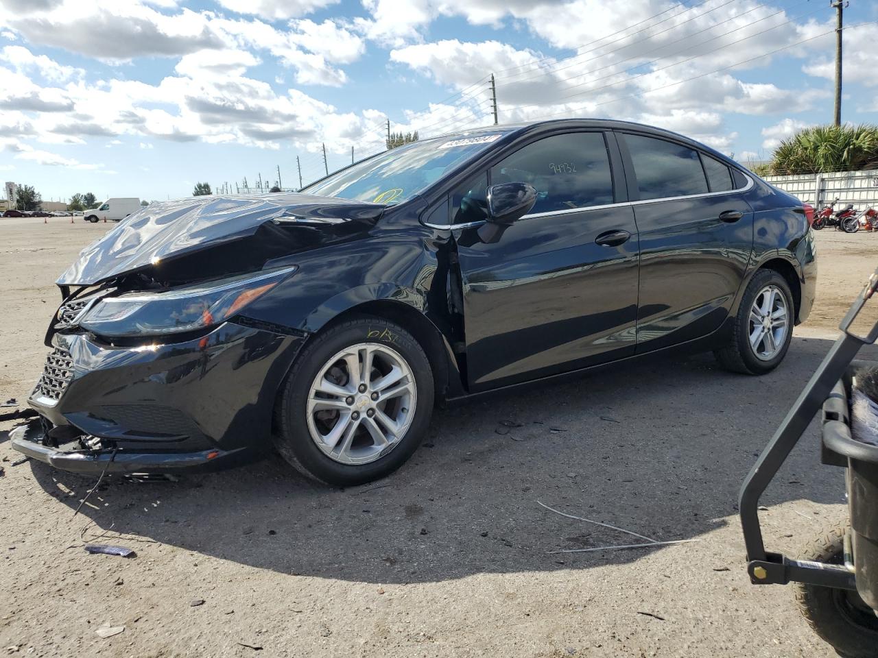 chevrolet cruze 2018 1g1be5sm9j7162833