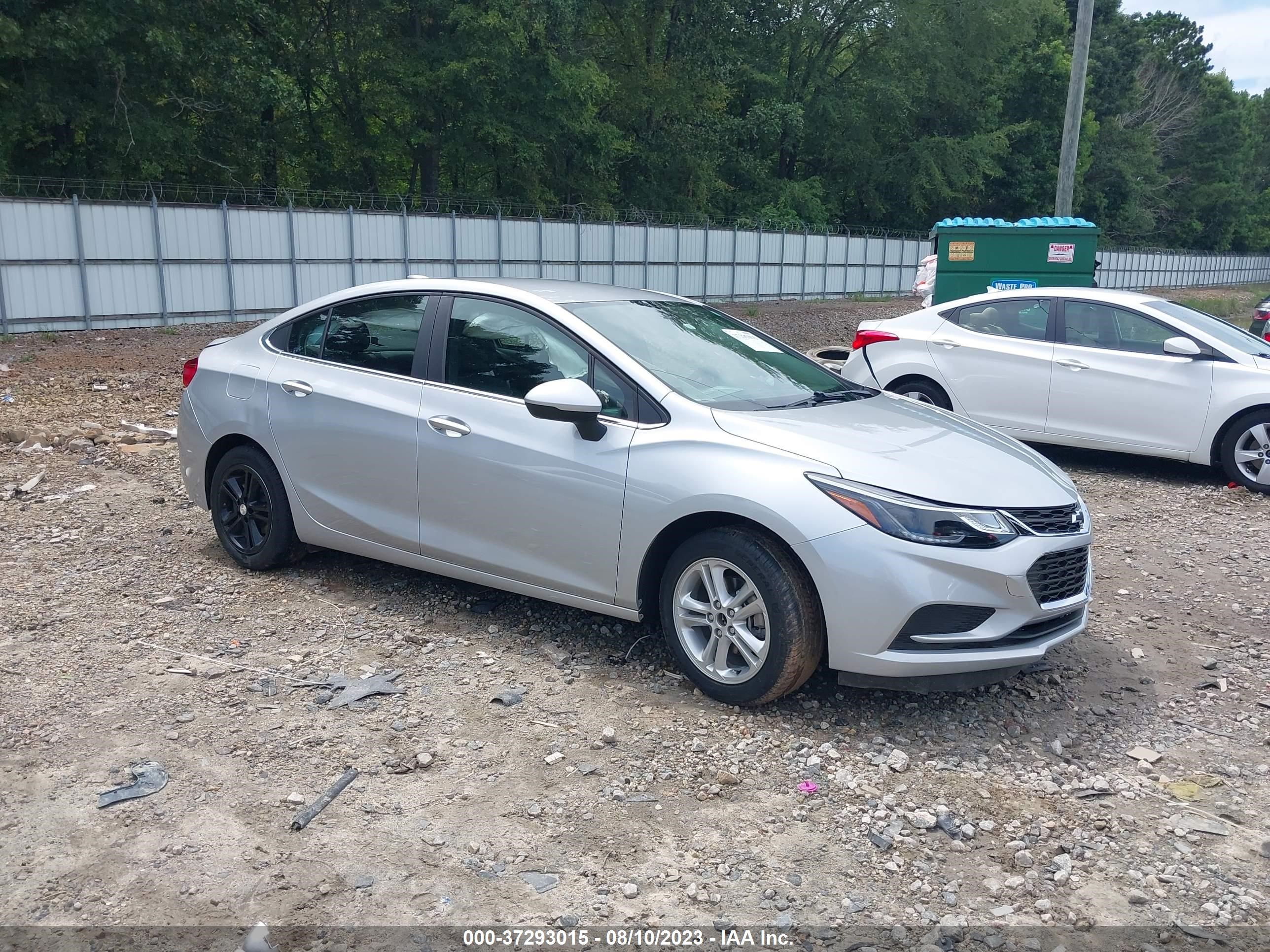 chevrolet cruze 2018 1g1be5smxj7239242