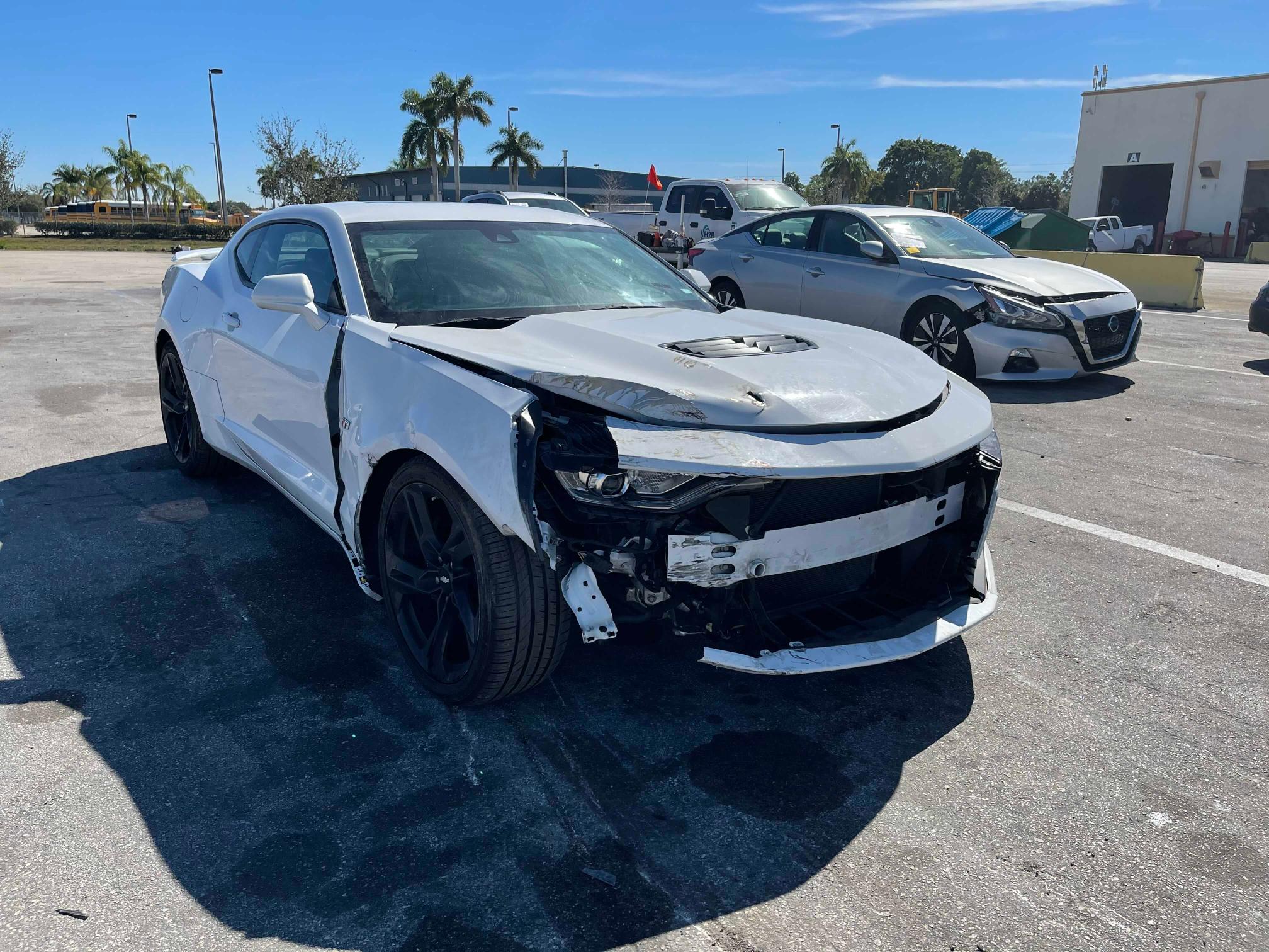 chevrolet camaro 2019 1g1fh1r70k0131885