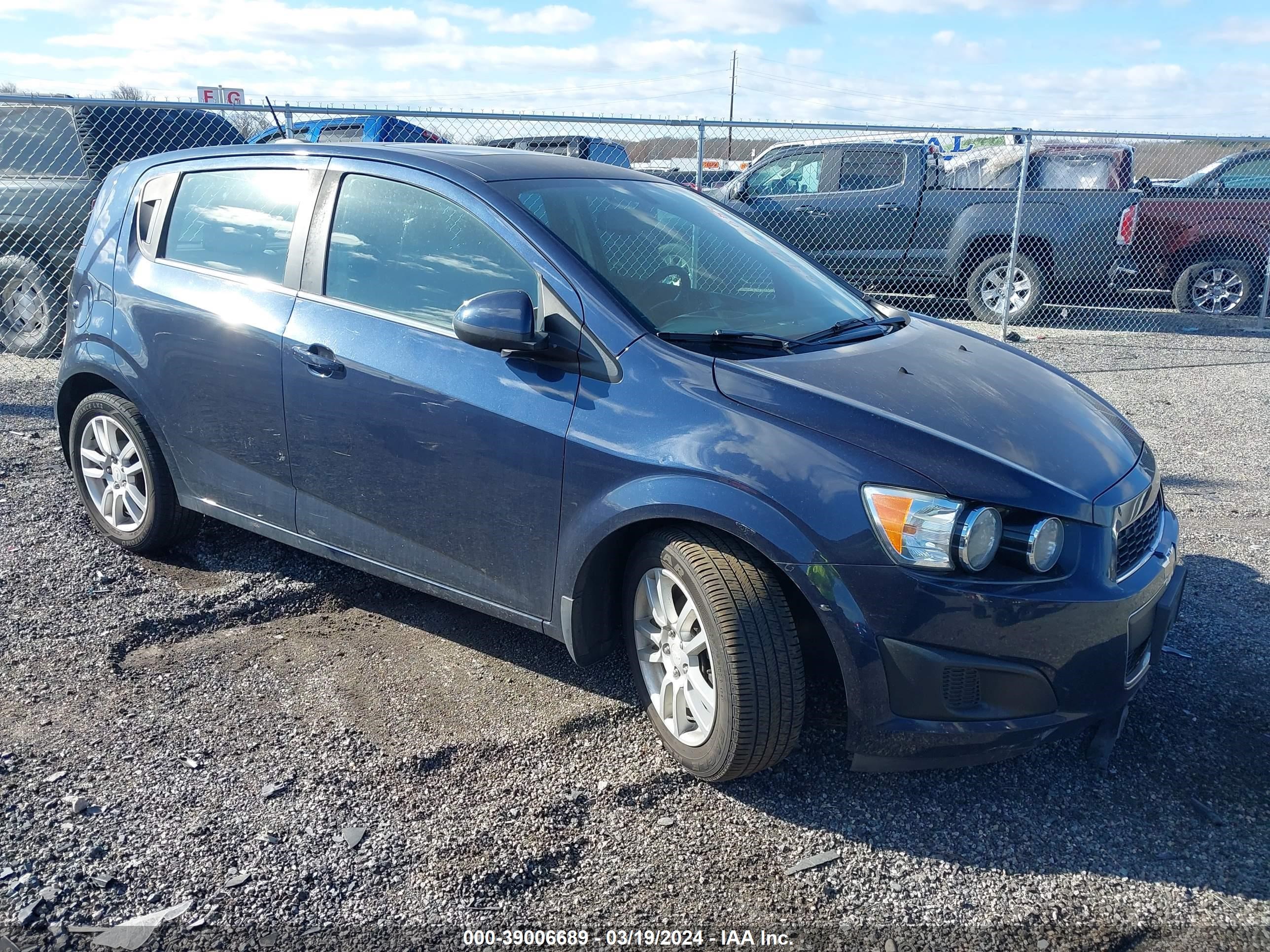 chevrolet sonic 2015 1g1jc6sb8f4164572