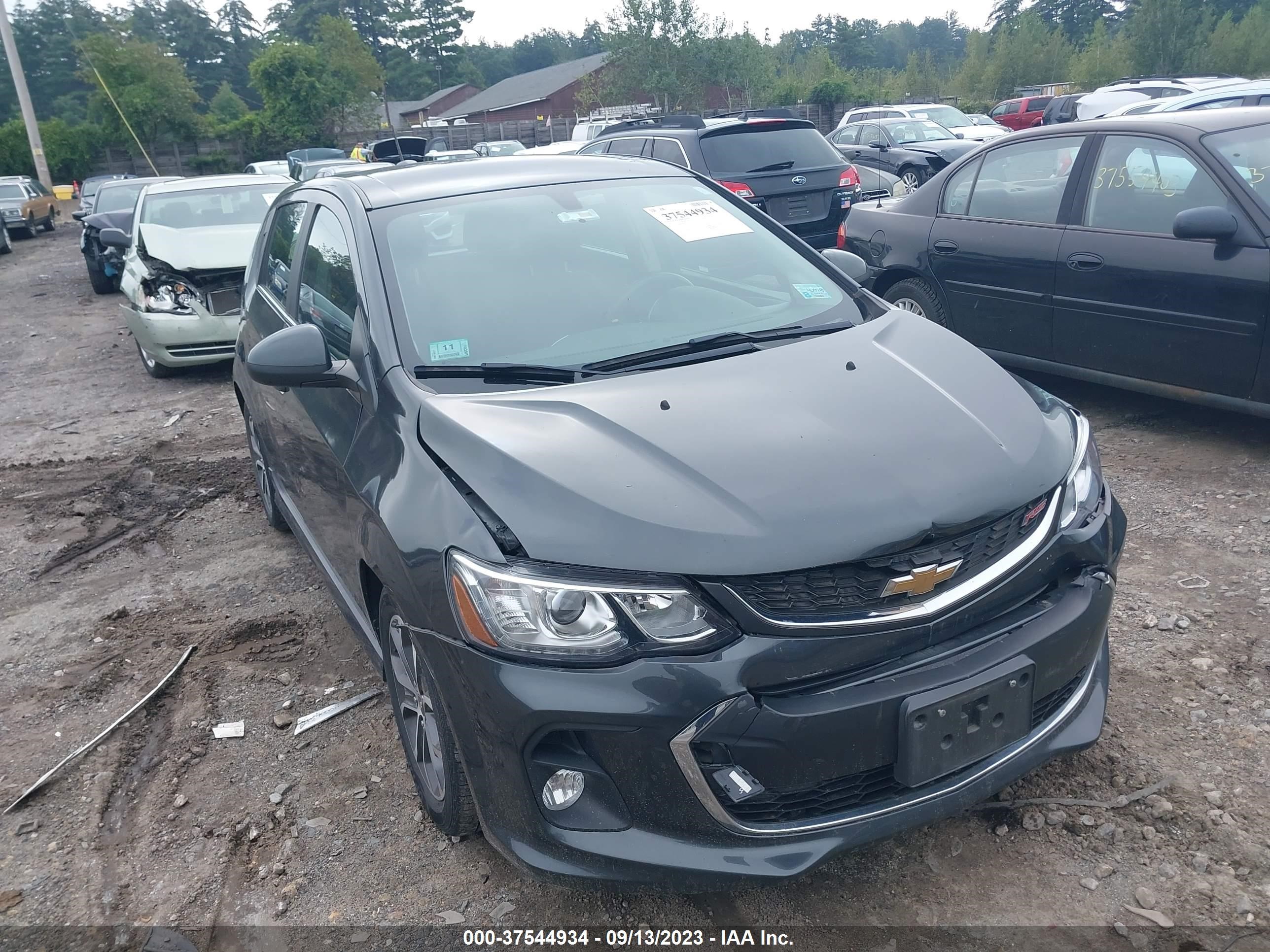 chevrolet sonic 2017 1g1jd6sb1h4151159