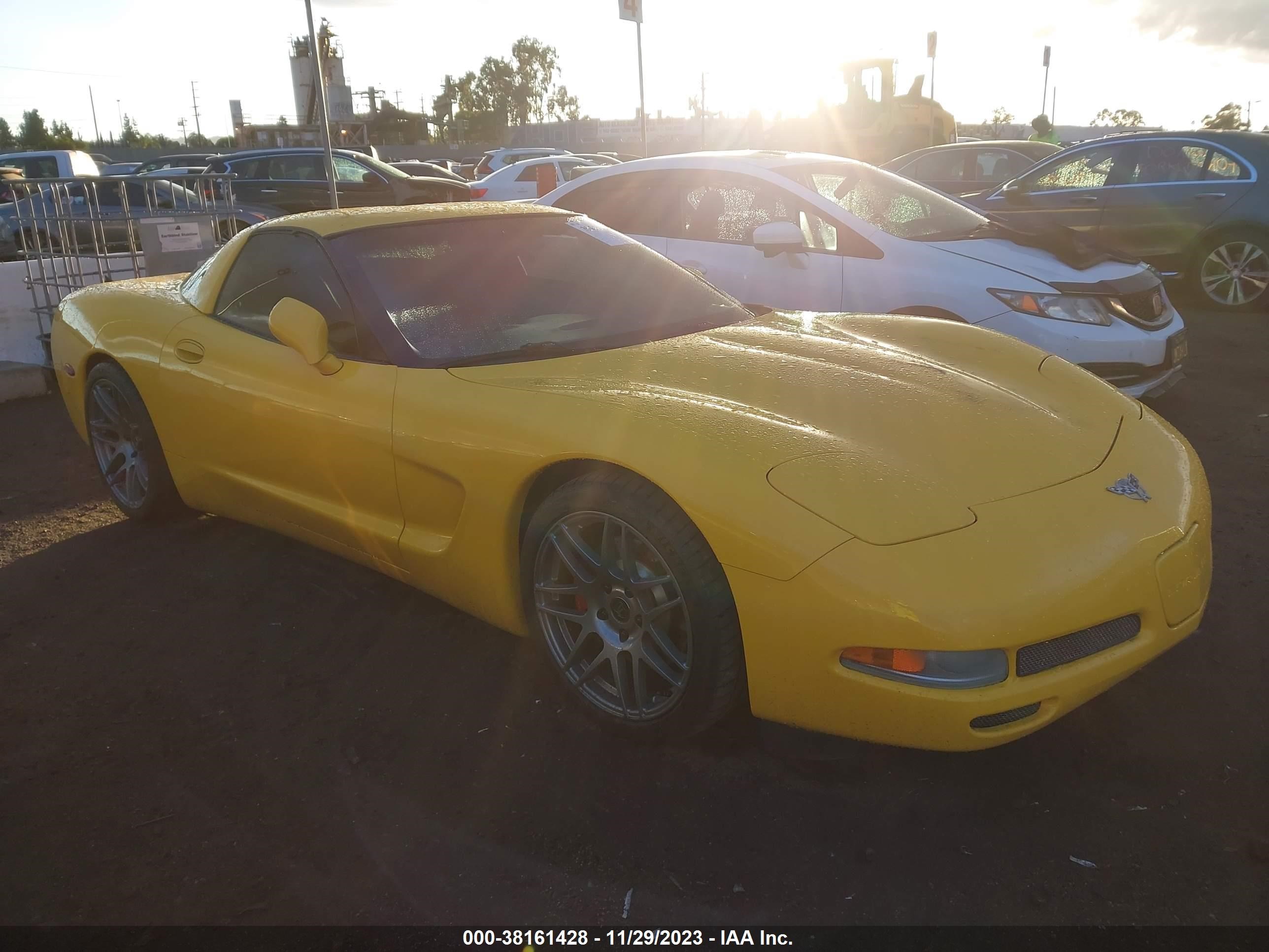 chevrolet corvette 2003 1g1yy22g135113747