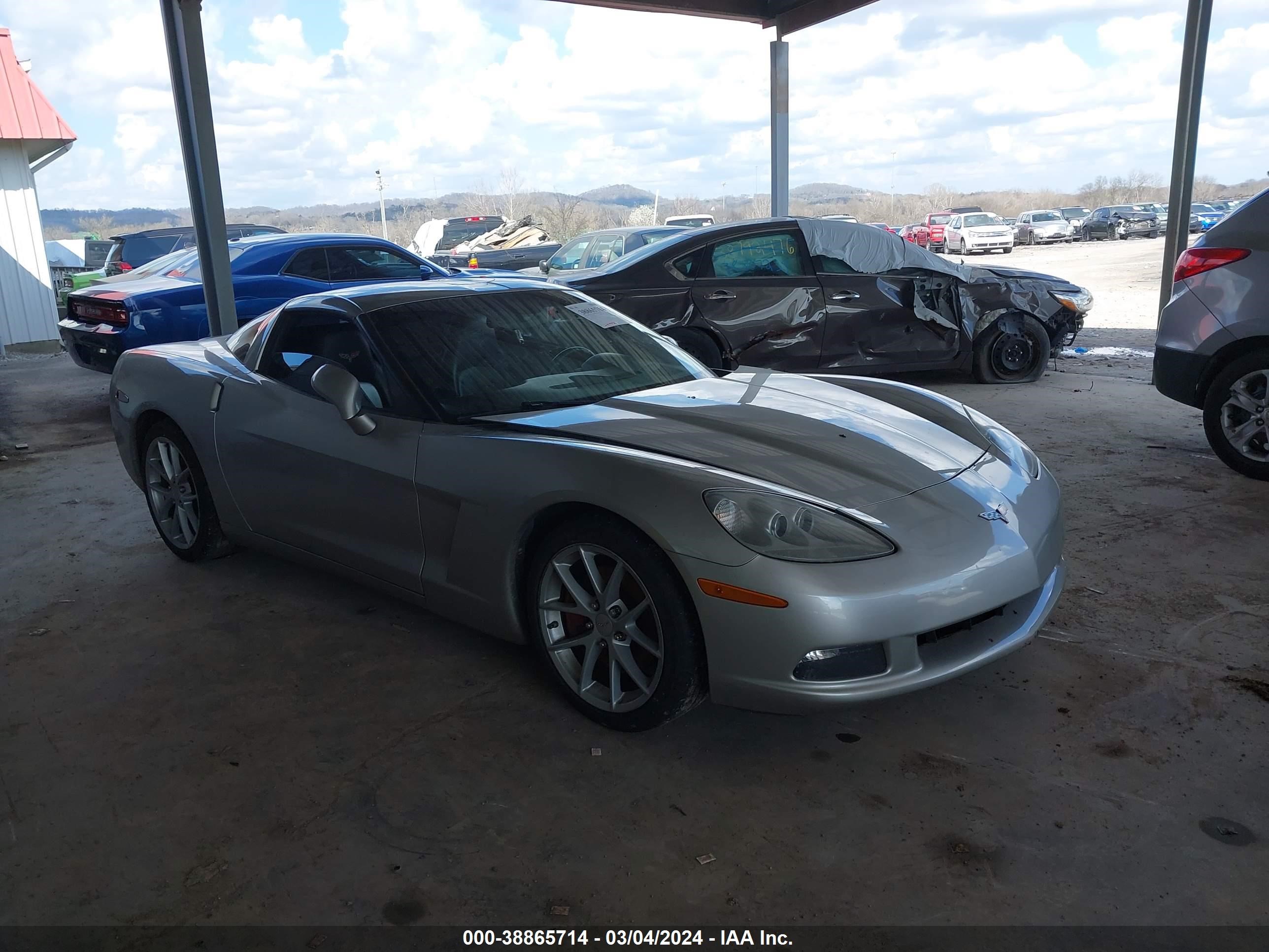 chevrolet corvette 2005 1g1yy24u355100830